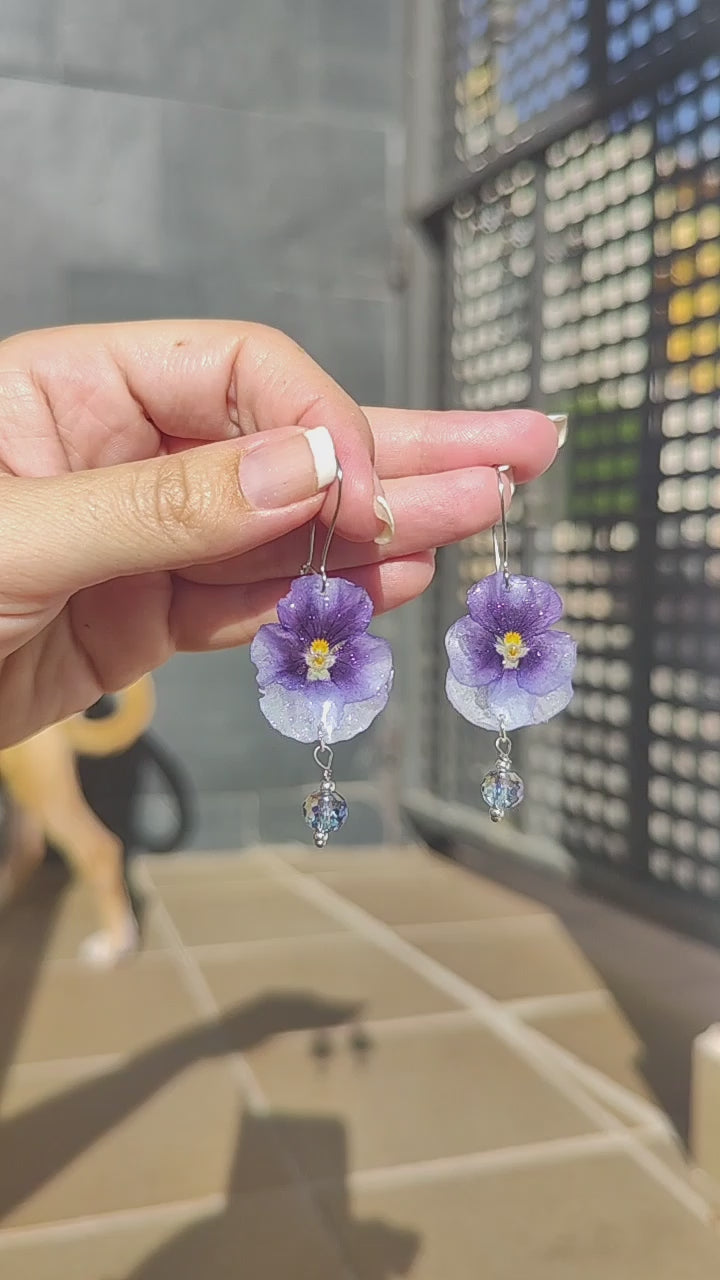 Pendientes de mini pensamientos auténticos resinados