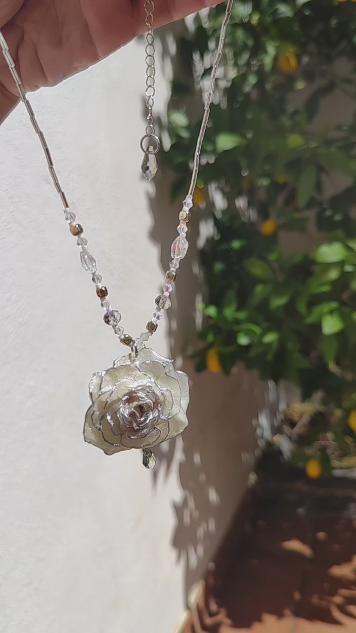 Collar con rosa natural en resina – Rosa real y auténtica Joyería artesanal con flores reales secas, regalo único inspirado en la naturaleza