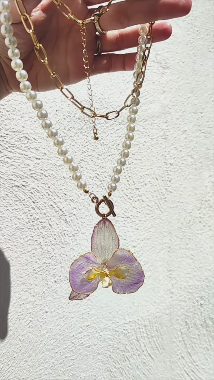 Collar doble de orquídea real