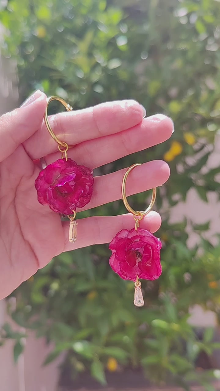 Pendientes de Rosa Real en Resina • Enganches de Acero Inoxidable Hipoalergénicos • Joyería Botánica Artesanal Única. Pendientes rosa auténtica