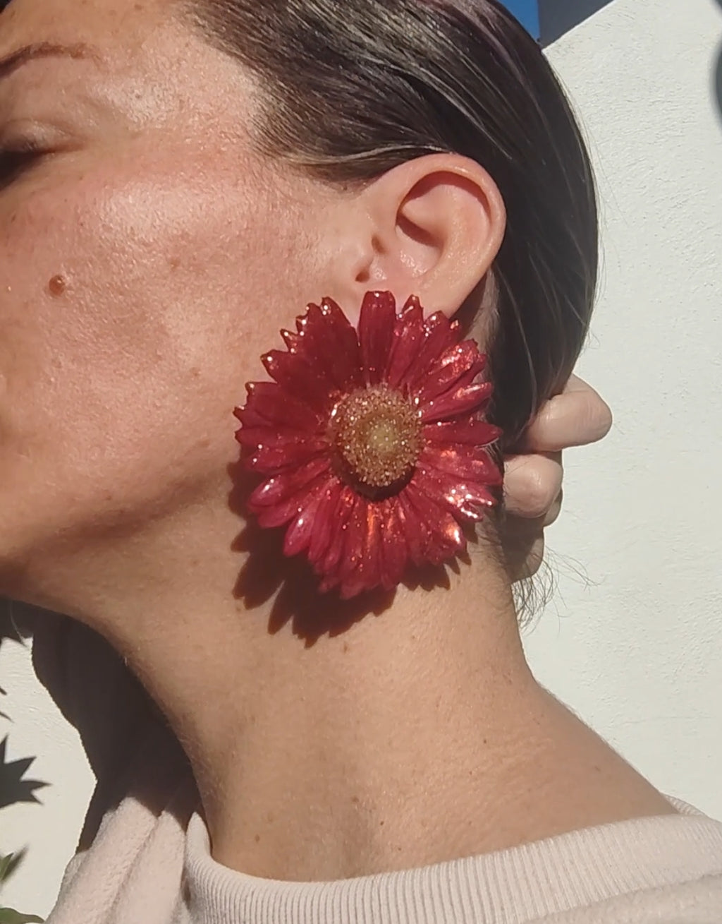 Real red Gerbera Flower Earrings. Handmade Resin Jewelry, Pressed Flowers, Botanical Floral Earrings Gift