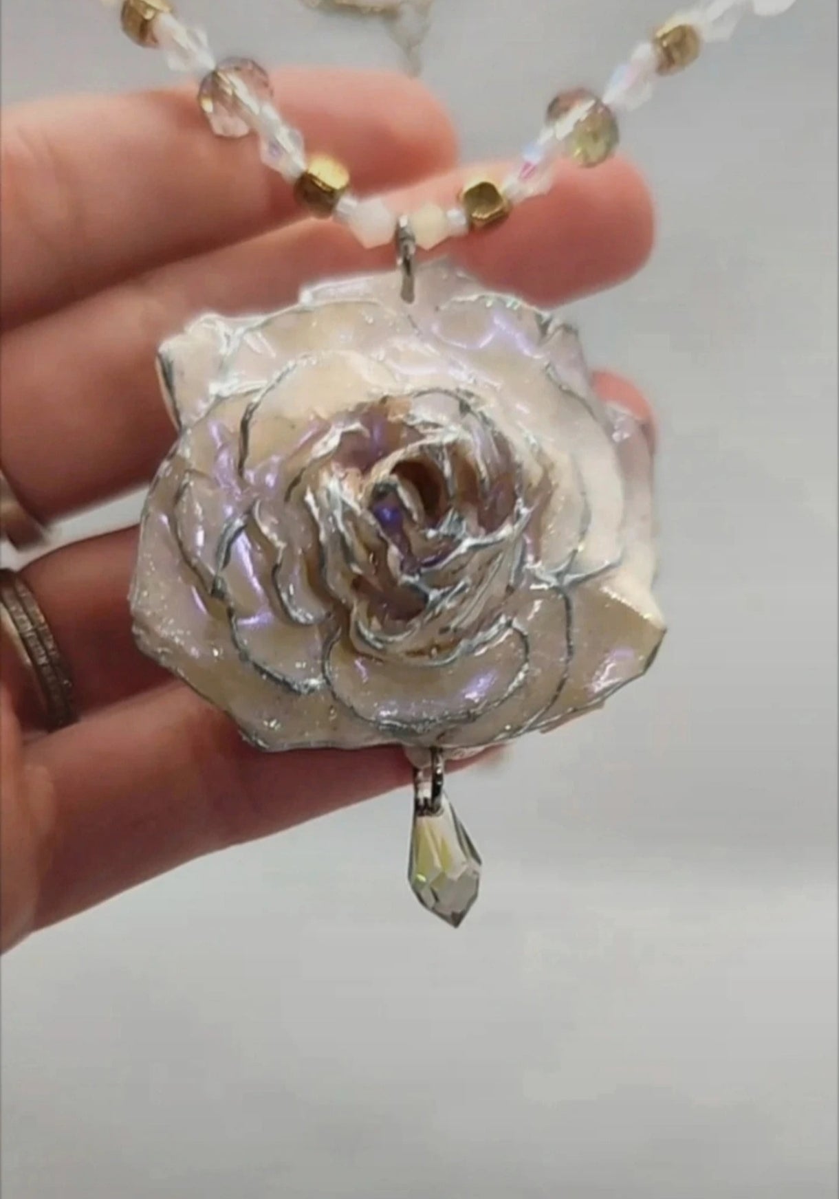 Collar con rosa natural en resina – Rosa real y auténtica Joyería artesanal con flores reales secas, regalo único inspirado en la naturaleza