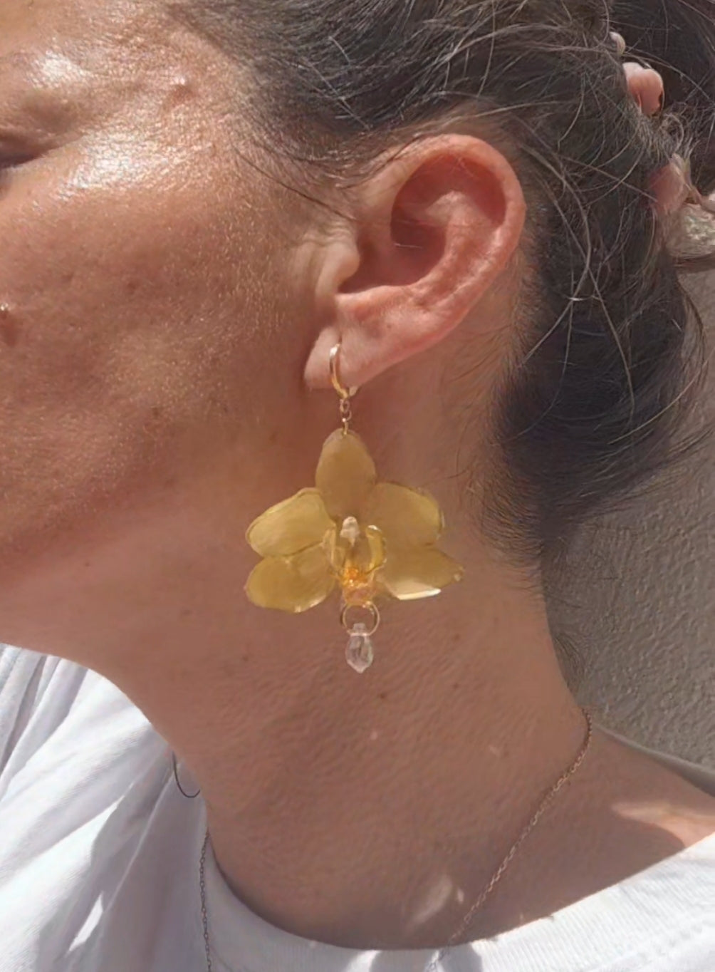Pendientes de orquídea amarilla auténtica, joyería de resina hecha a mano, pendientes florales colgantes para mujer, regalo botánico