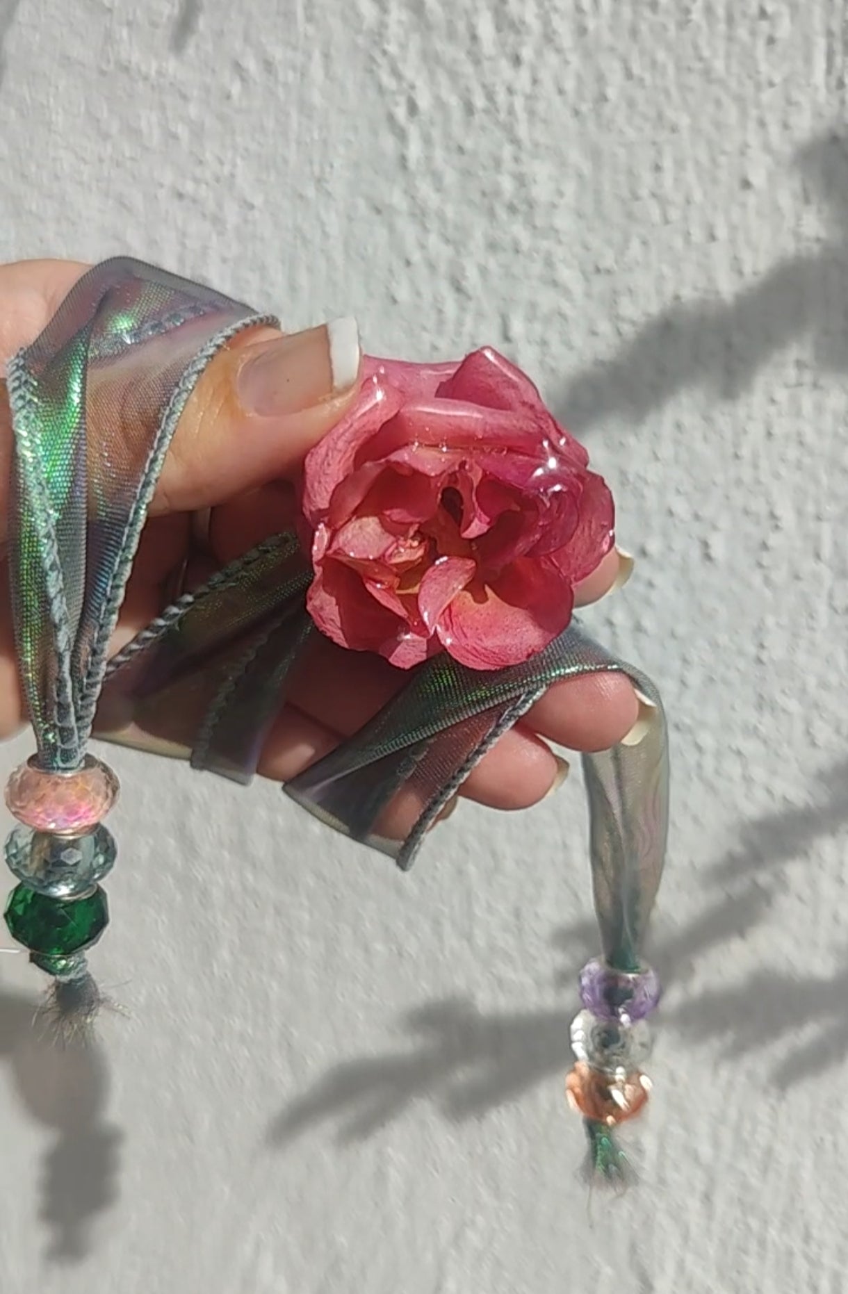 Collar de rosa real resinada