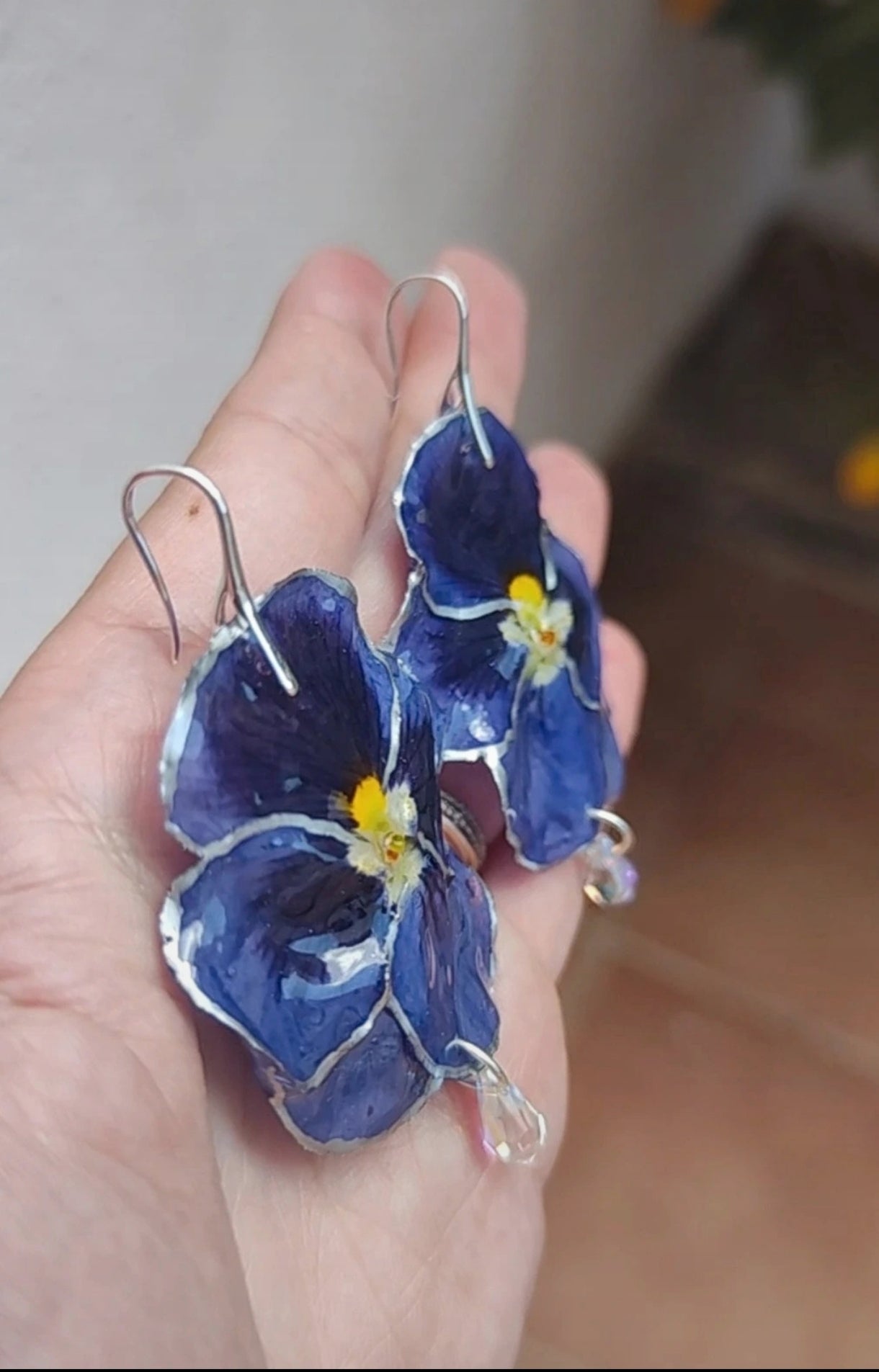 Pendientes artesanos de pensamientos reales