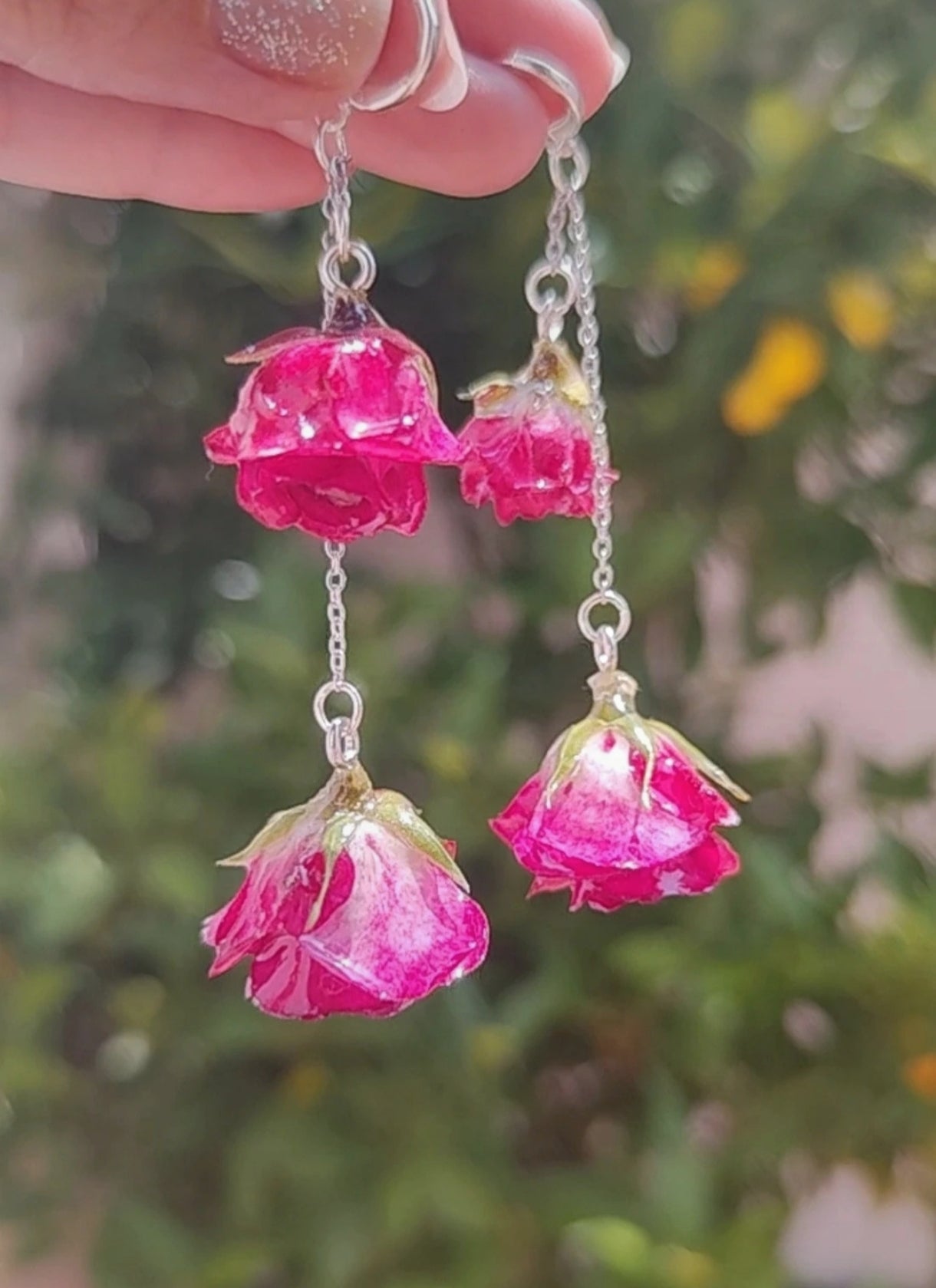 Pendientes de rosas reales resinadas