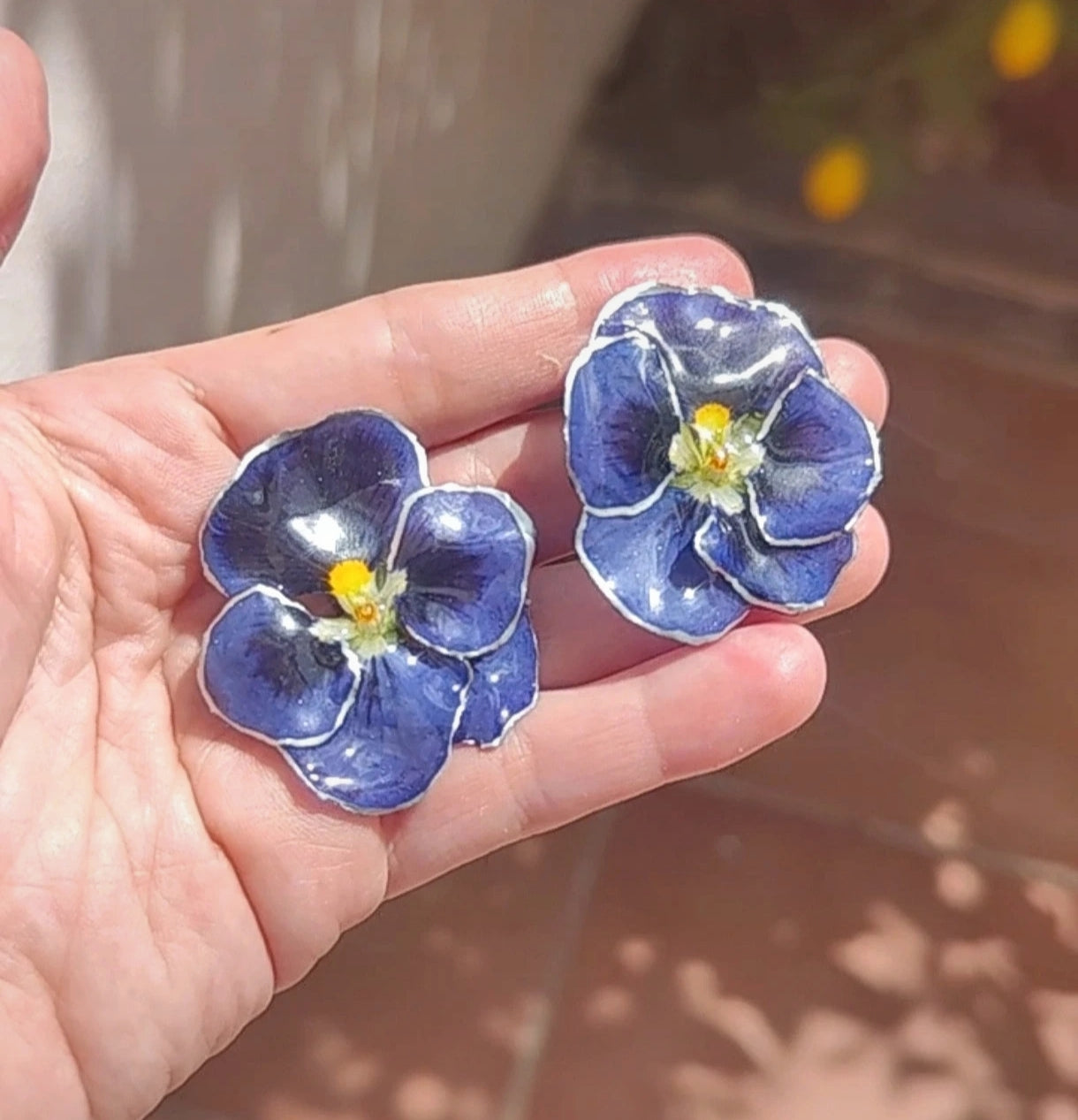 Pendientes artesanos de pensamientos reales resinados
