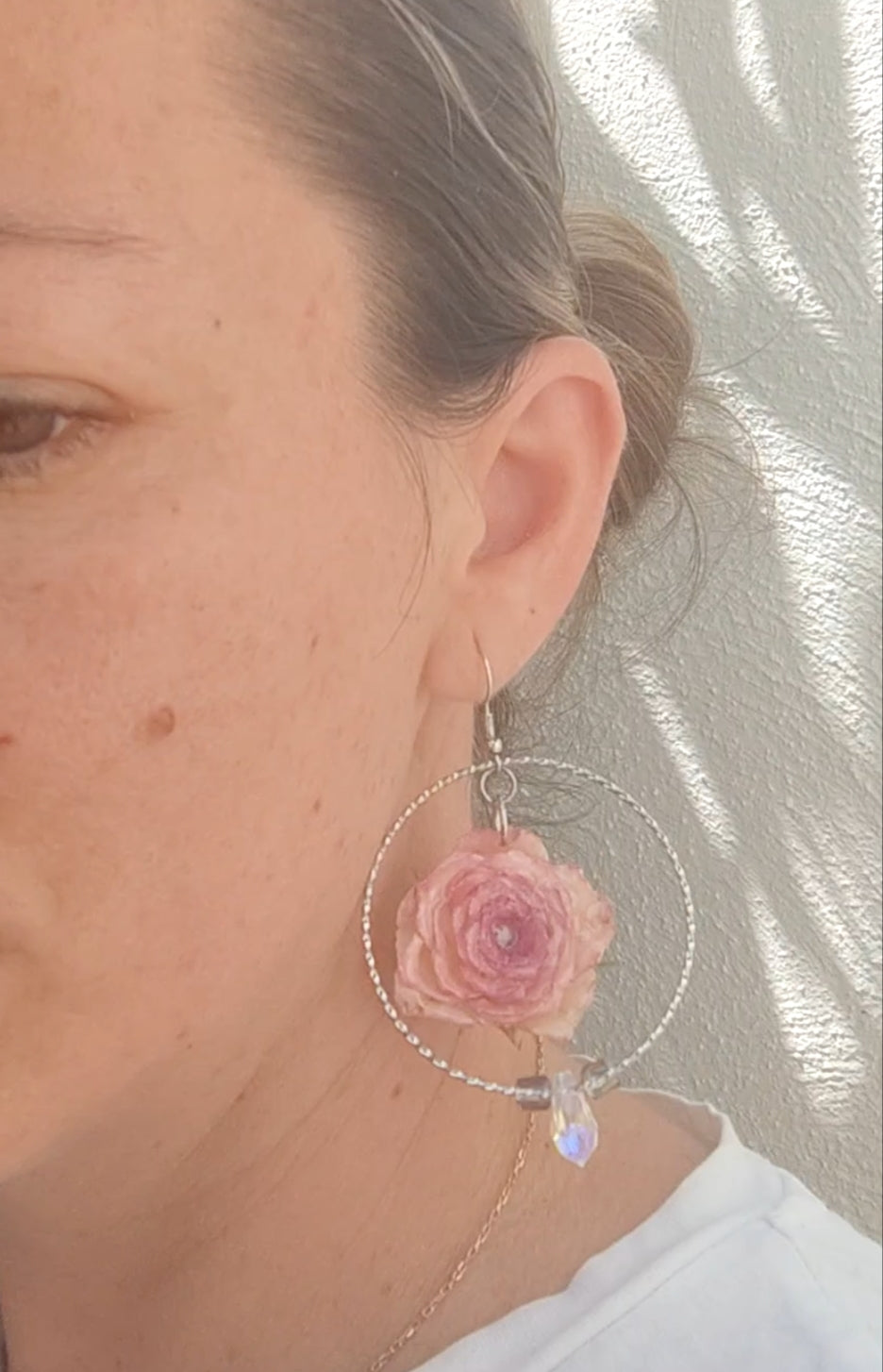 Pendientes de rosas reales resinadas