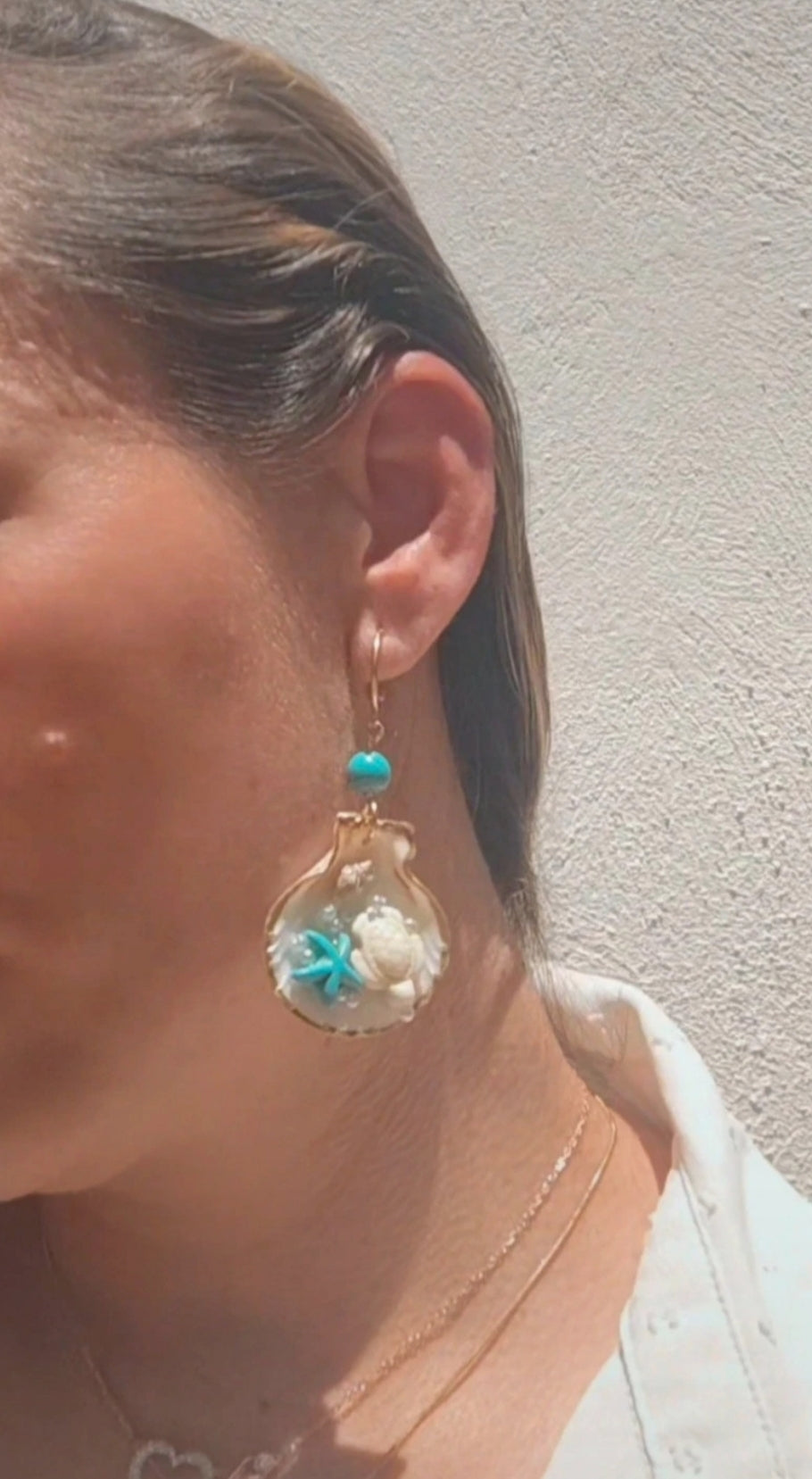 Pendientes artesanos para verano con concha natural