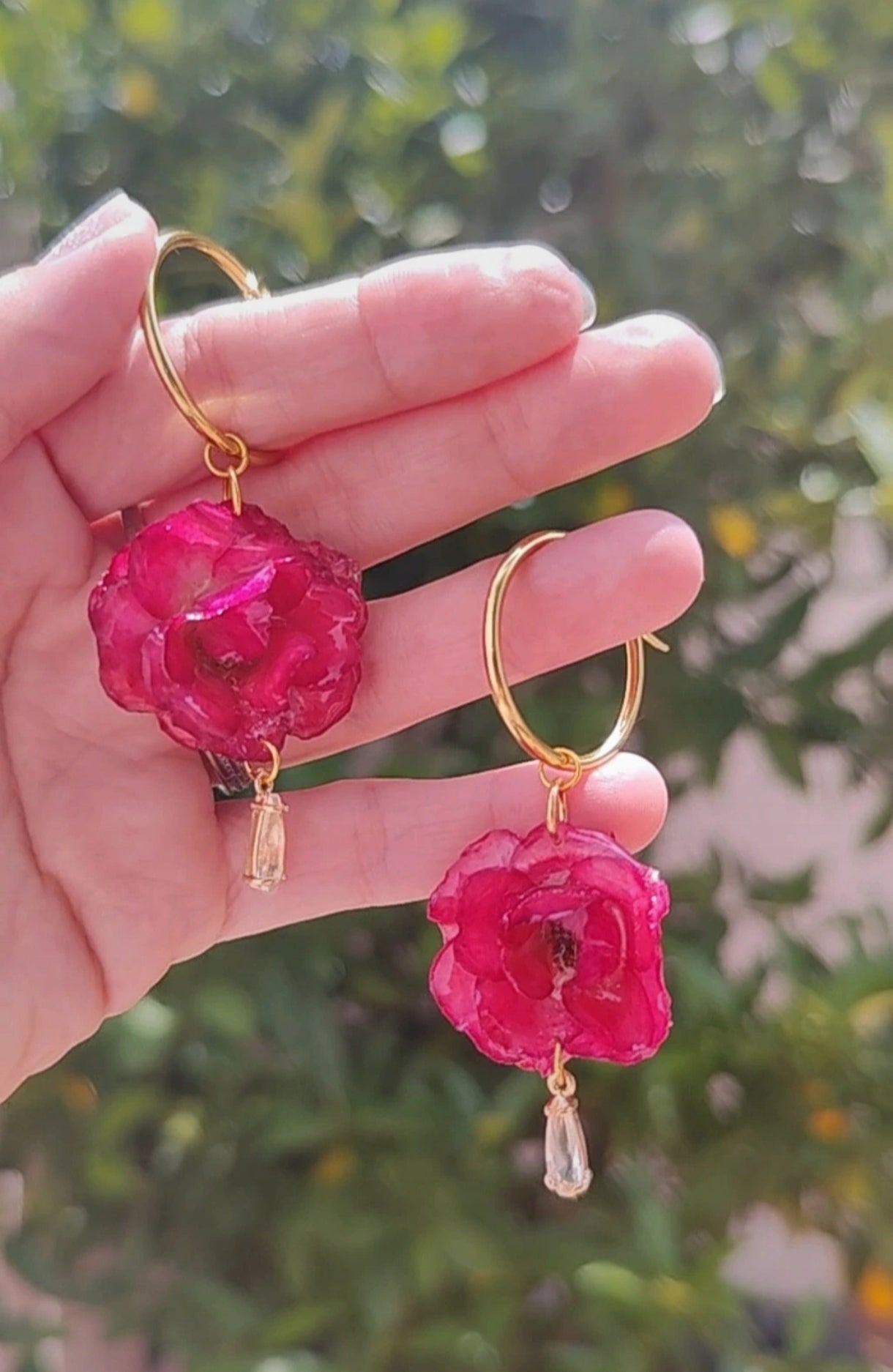 Pendientes de Rosa Real en Resina • Enganches de Acero Inoxidable Hipoalergénicos • Joyería Botánica Artesanal Única. Pendientes rosa auténtica