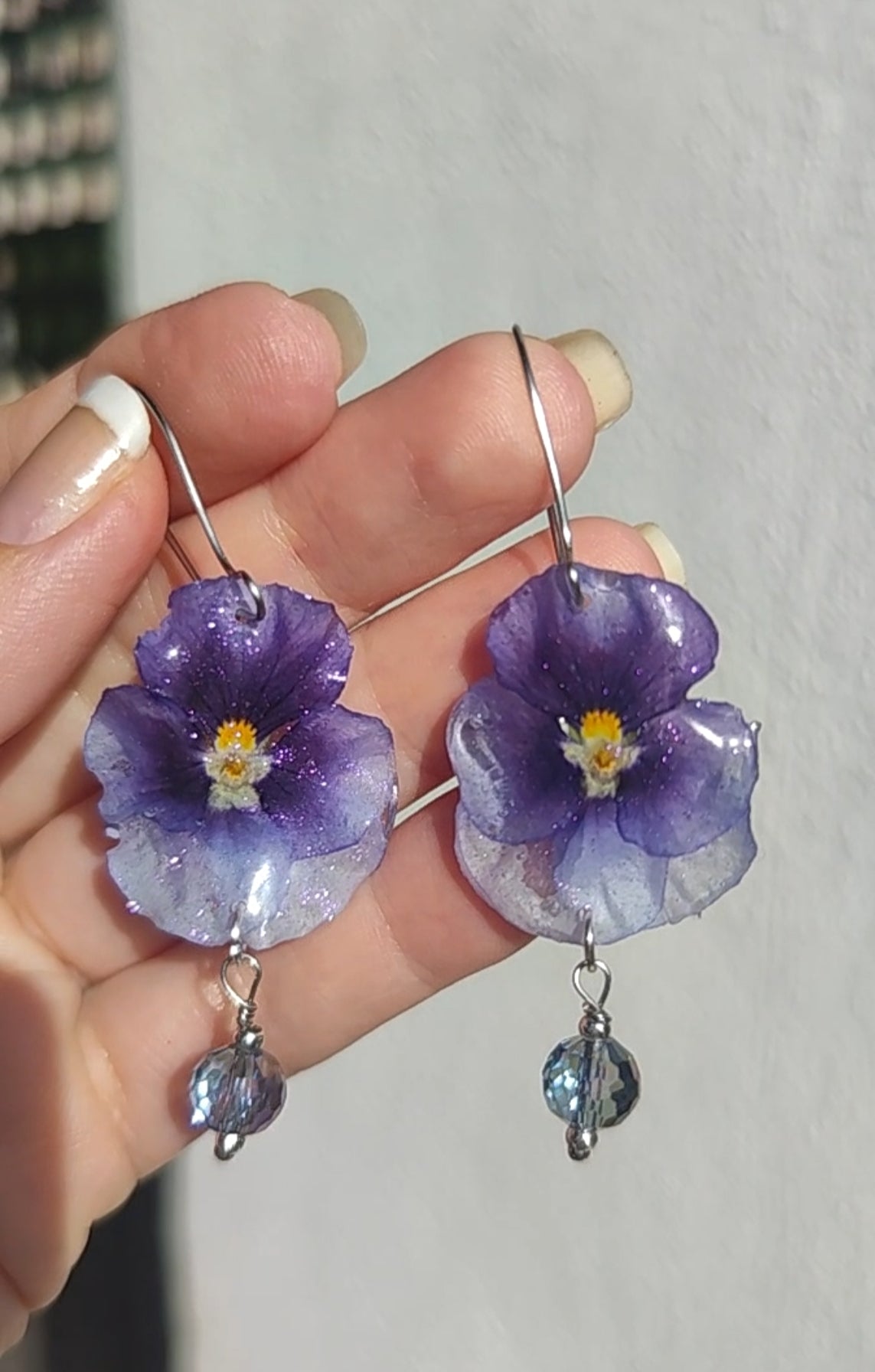 Pendientes de mini pensamientos auténticos resinados