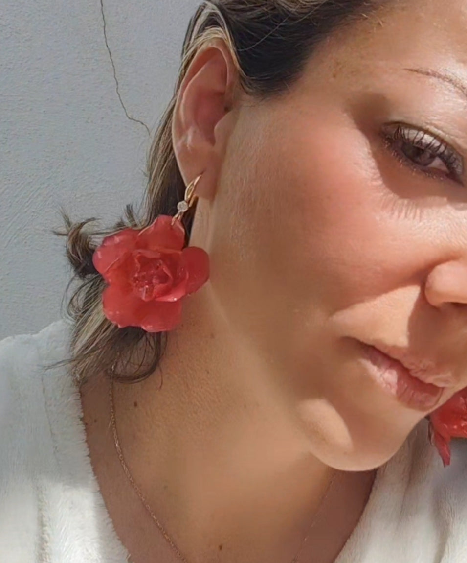 Pendientes artesanos de mini rosas
