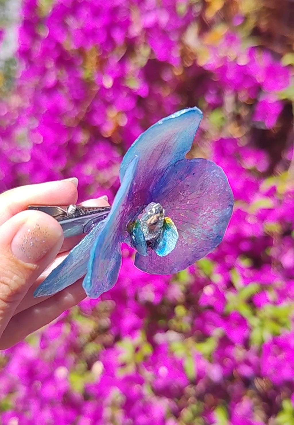 Clip de pelo de orquídea real resinada