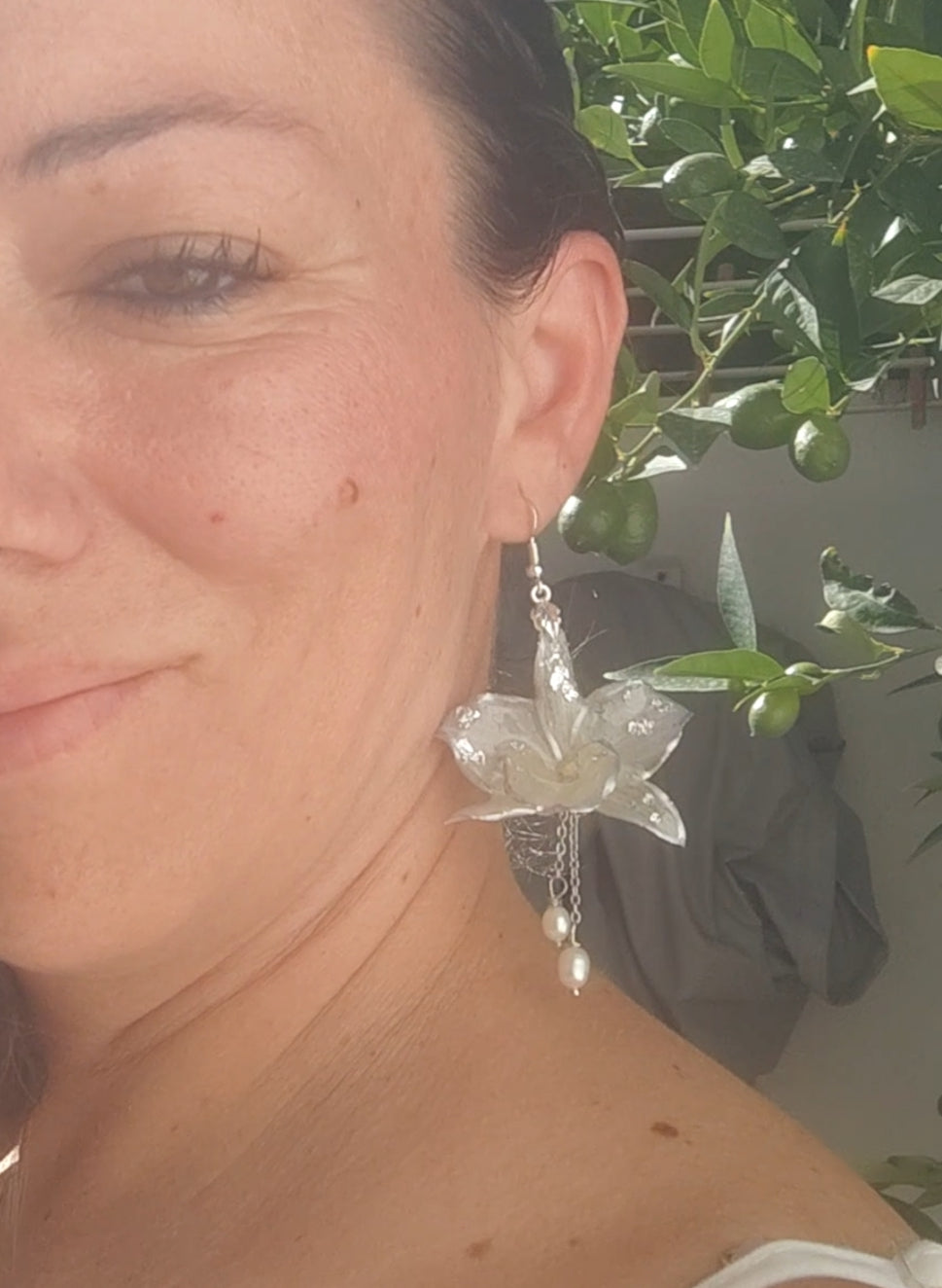 Pendientes Orquídea Natural Blanca en Resina, Joyería Floral Real Hecha a Mano, Pendientes Botánicos Elegantes, Regalo Mujer, Pendientes Novia