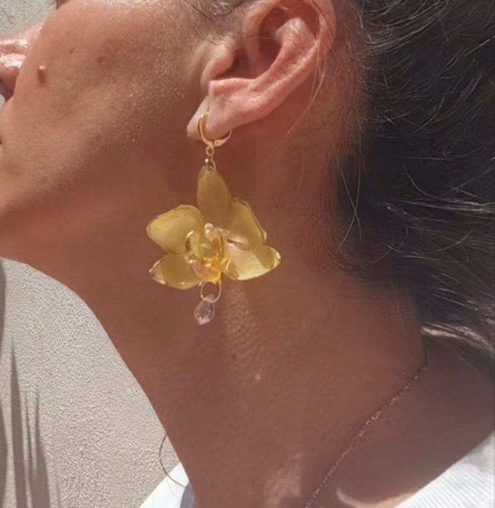 Pendientes de orquídea amarilla auténtica, joyería de resina hecha a mano, pendientes florales colgantes para mujer, regalo botánico