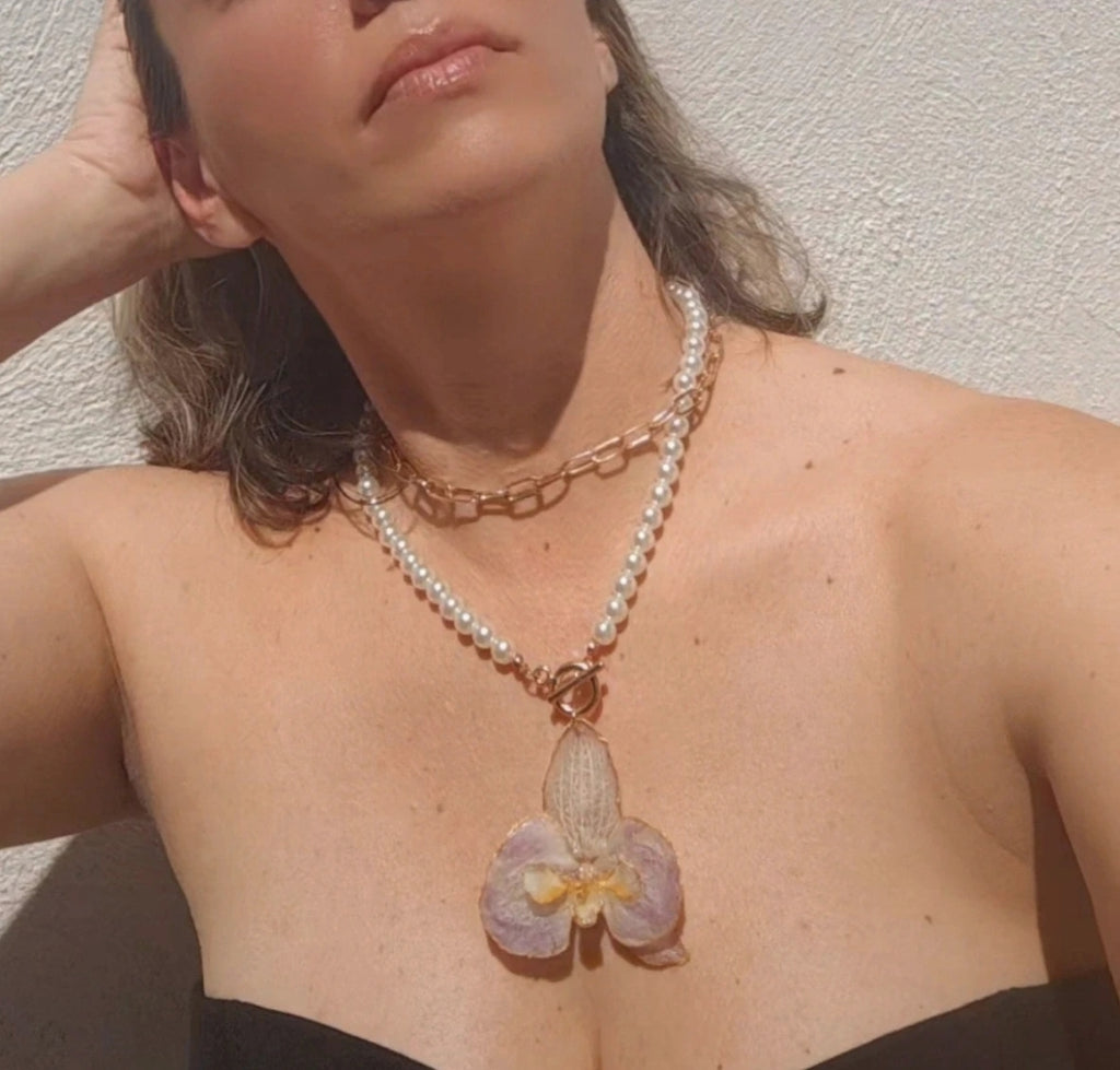 Collar doble de orquídea real