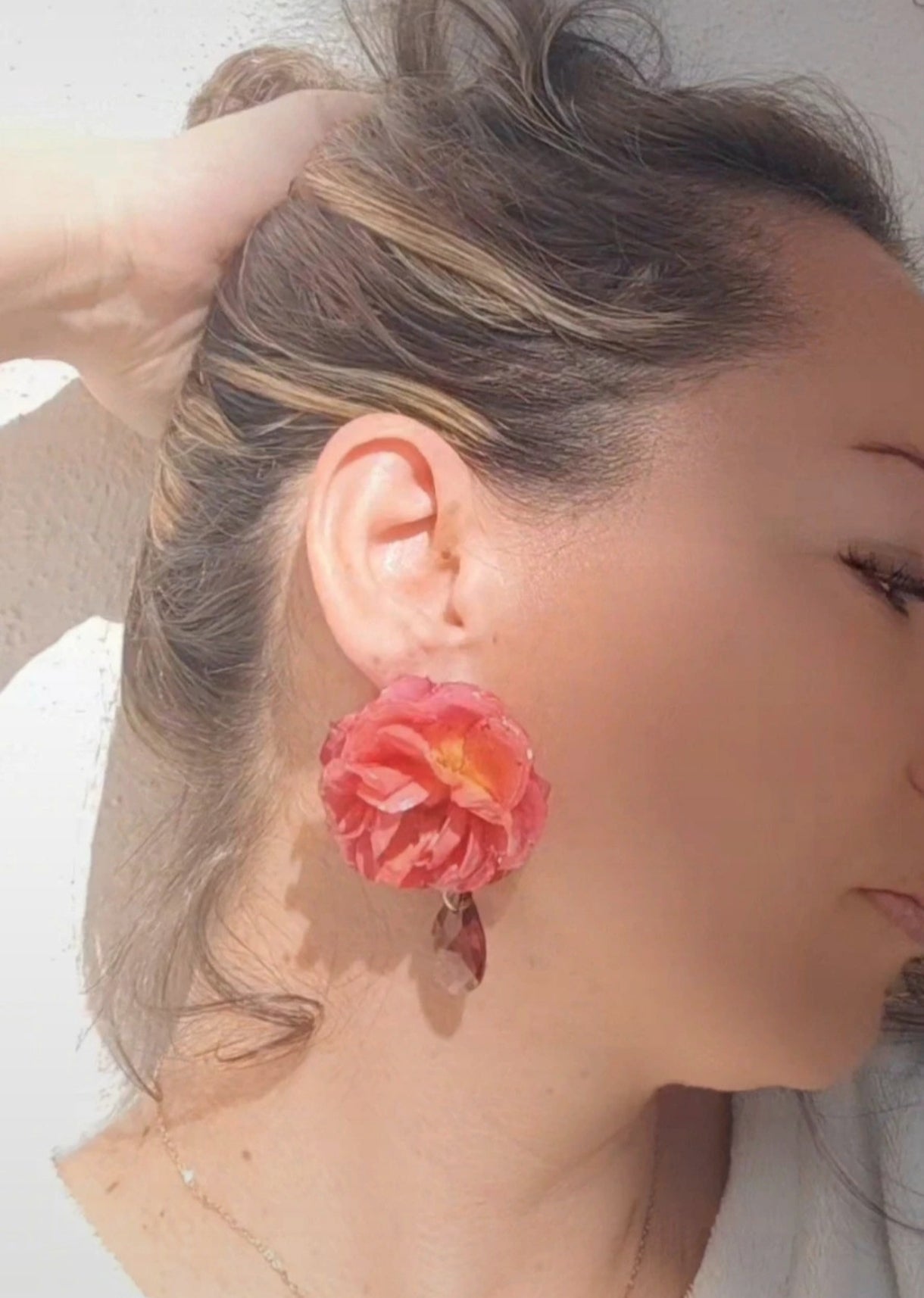 Pendientes de rosas reales resinadas