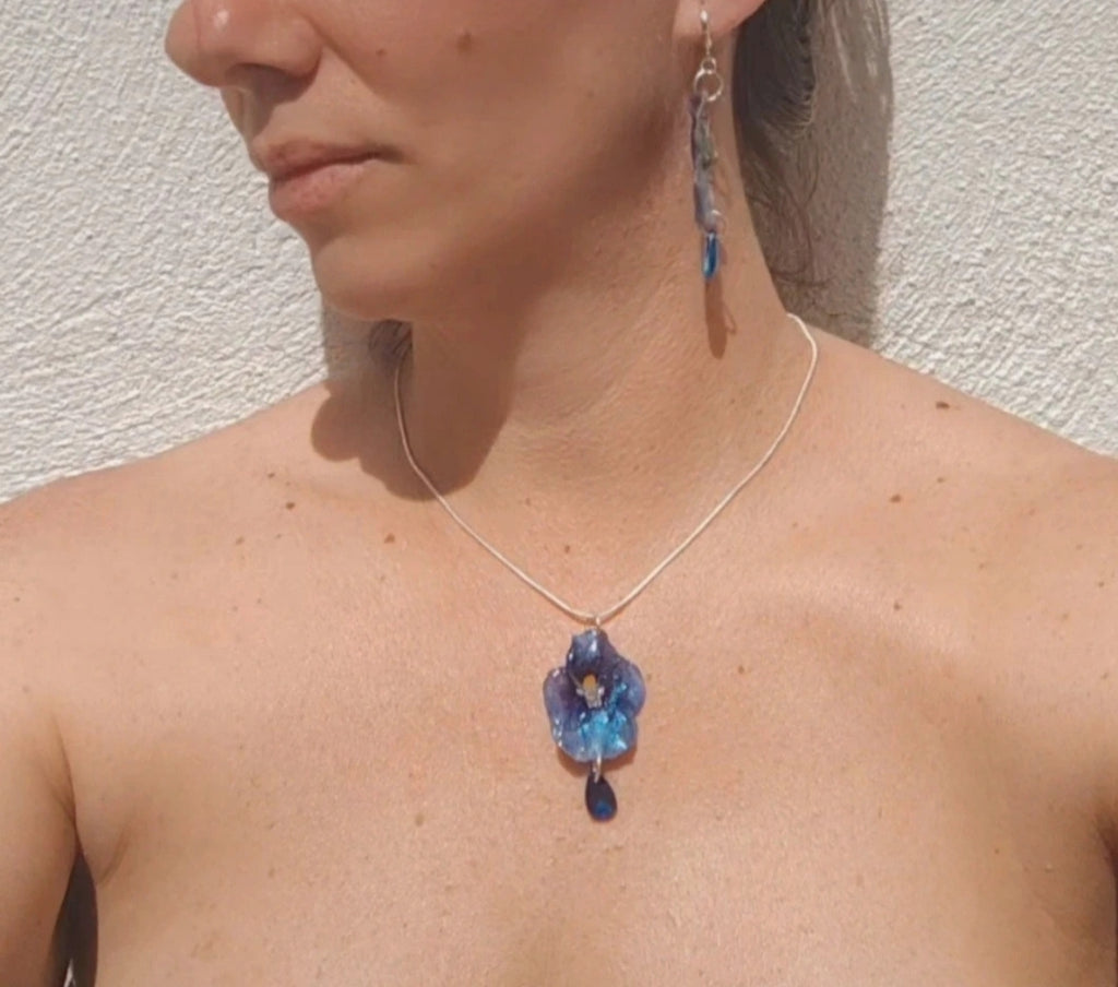 Conjunto de Pendientes y Colgante de Pensamientos Reales y auténticos en Resina. Joyería Botánica Hecha a Mano. Regalo para ella