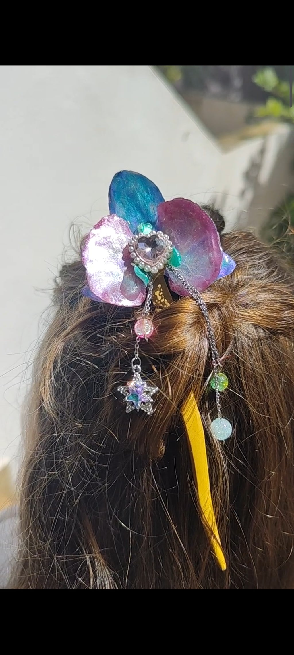 Pasador de pelo de palo con orquídea real