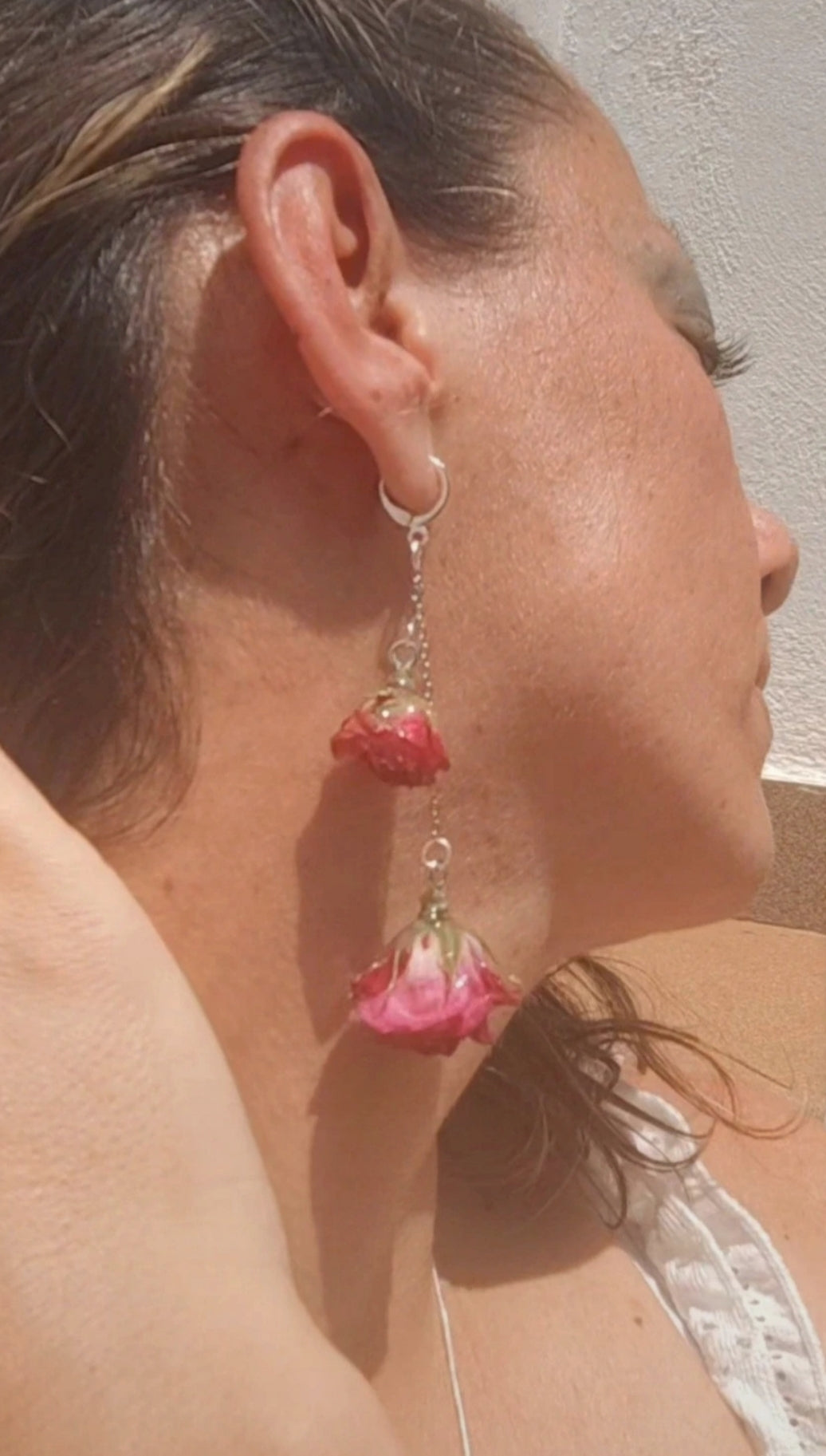 Pendientes de rosas reales resinadas