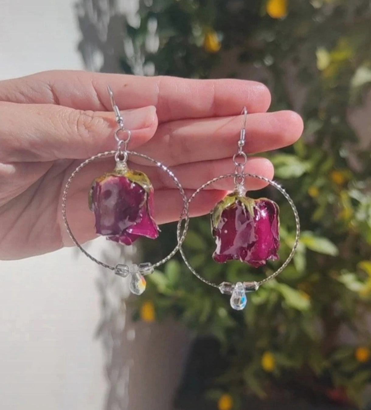 Pendientes de rosas reales resinadas