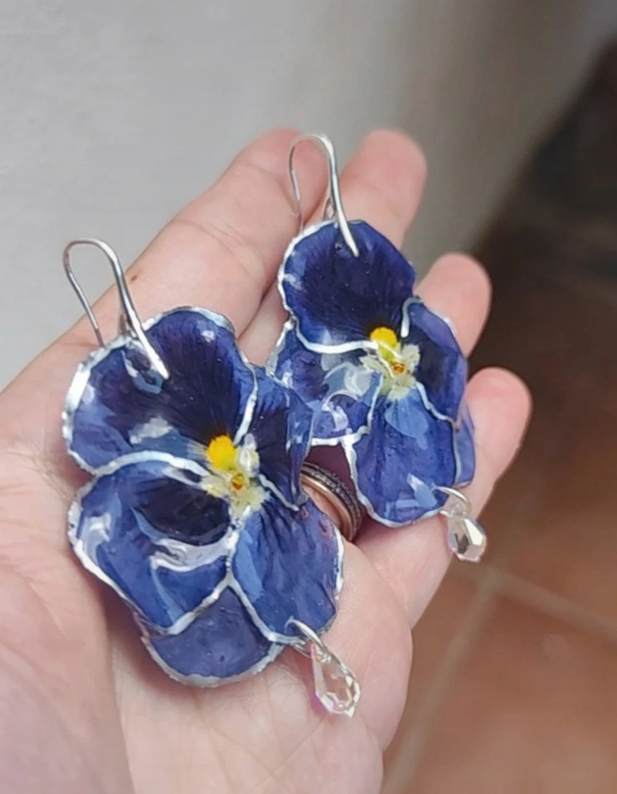 Pendientes artesanos de pensamientos reales