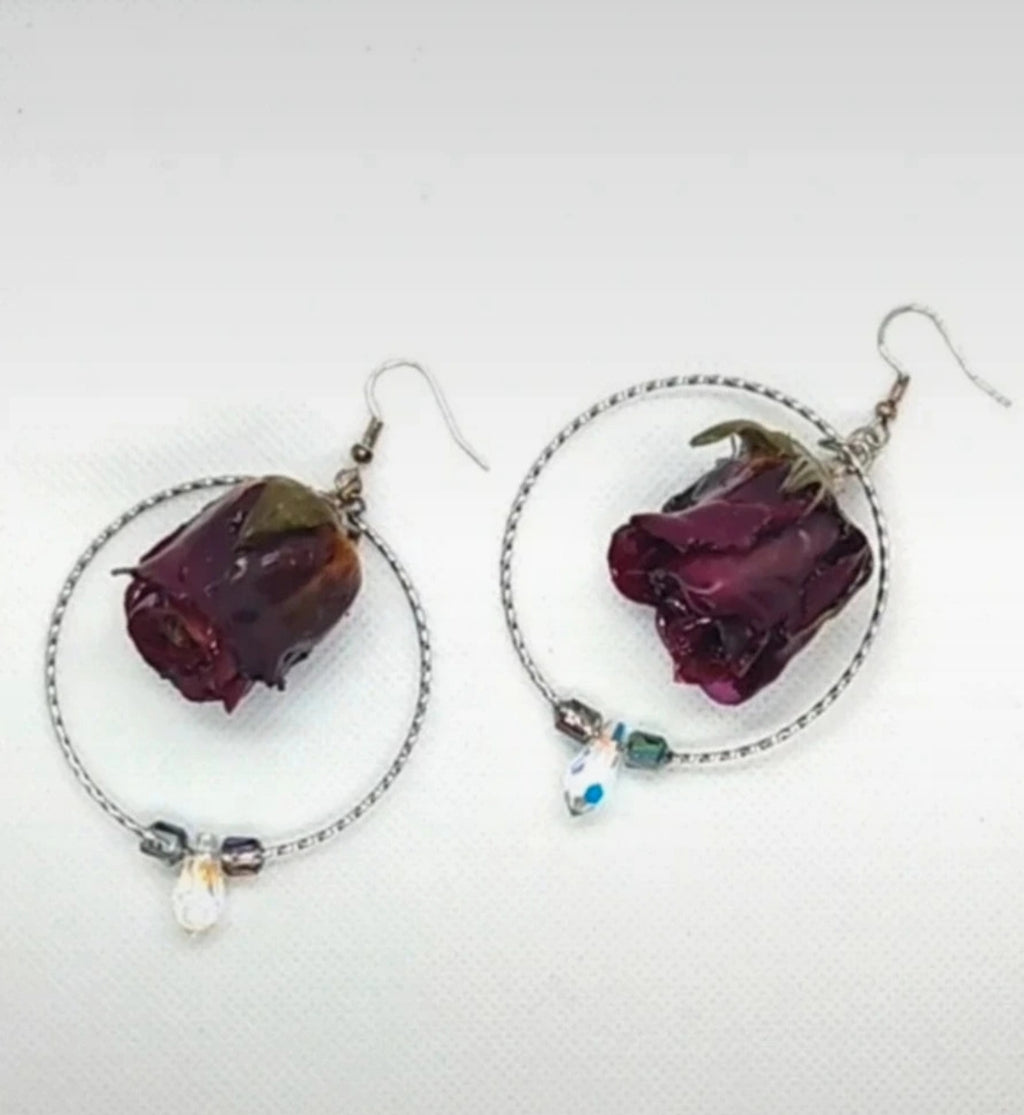 Pendientes de rosas reales resinadas