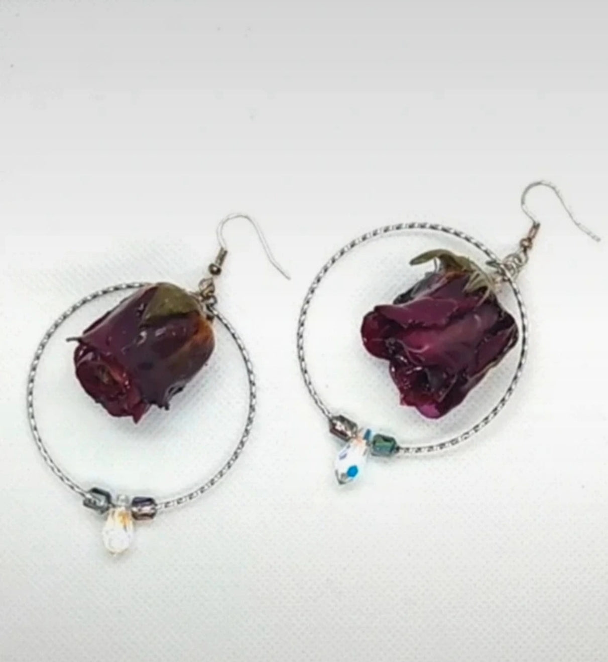 Pendientes de rosas reales resinadas