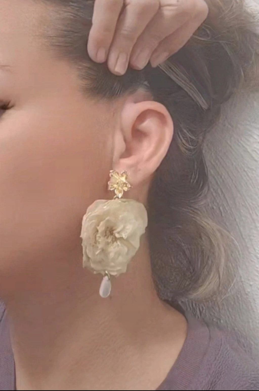 Pendientes de rosas reales resinadas