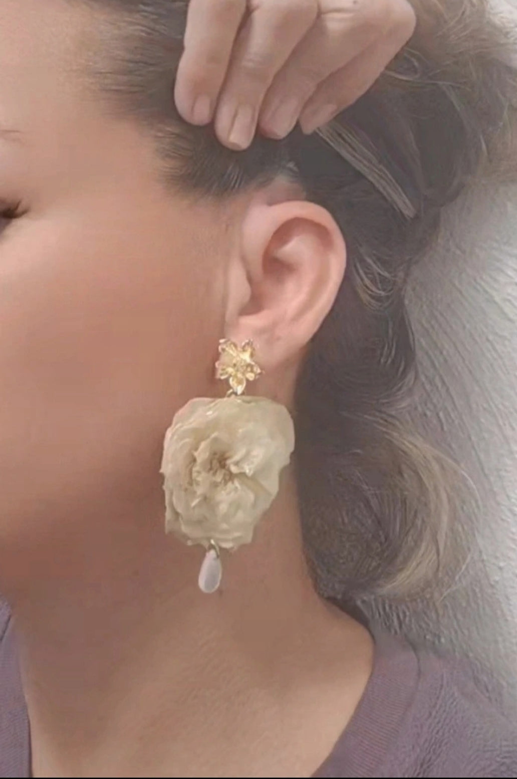 Pendientes de rosas reales resinadas