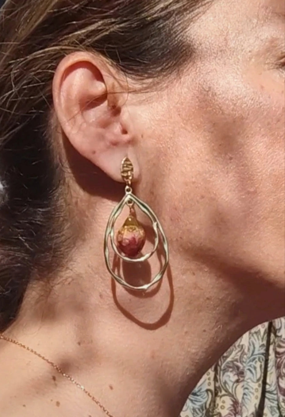 Pendientes de mini rosas reales