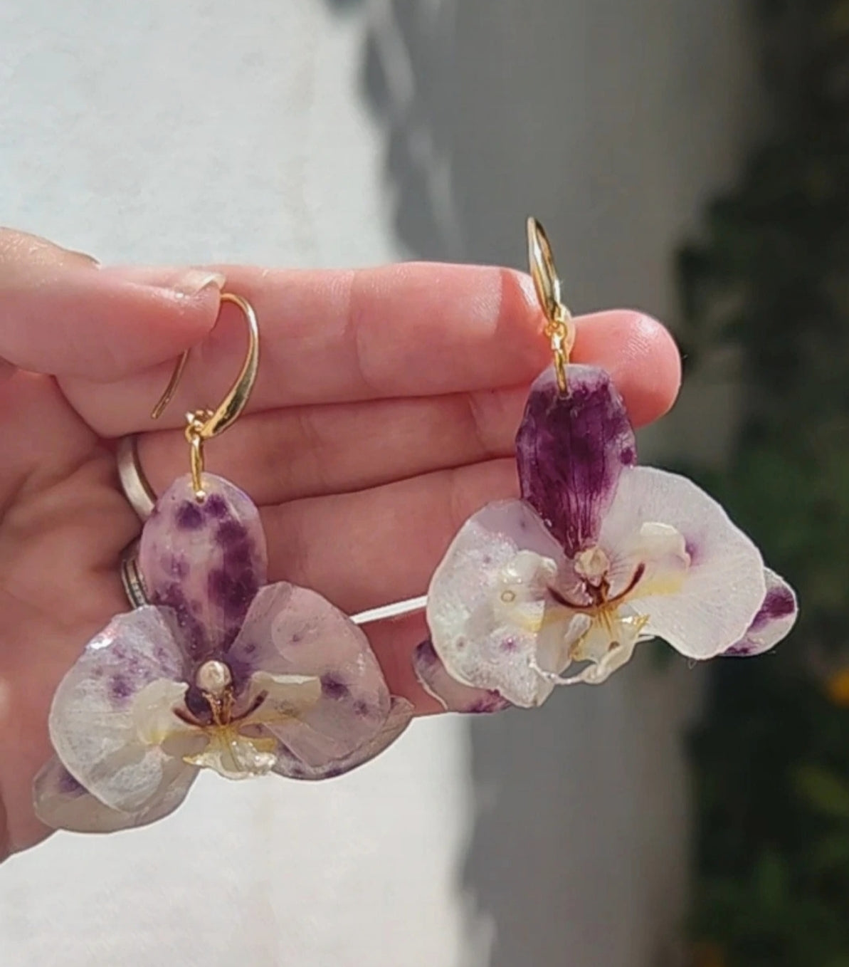 Pendientes de orquídeas reales