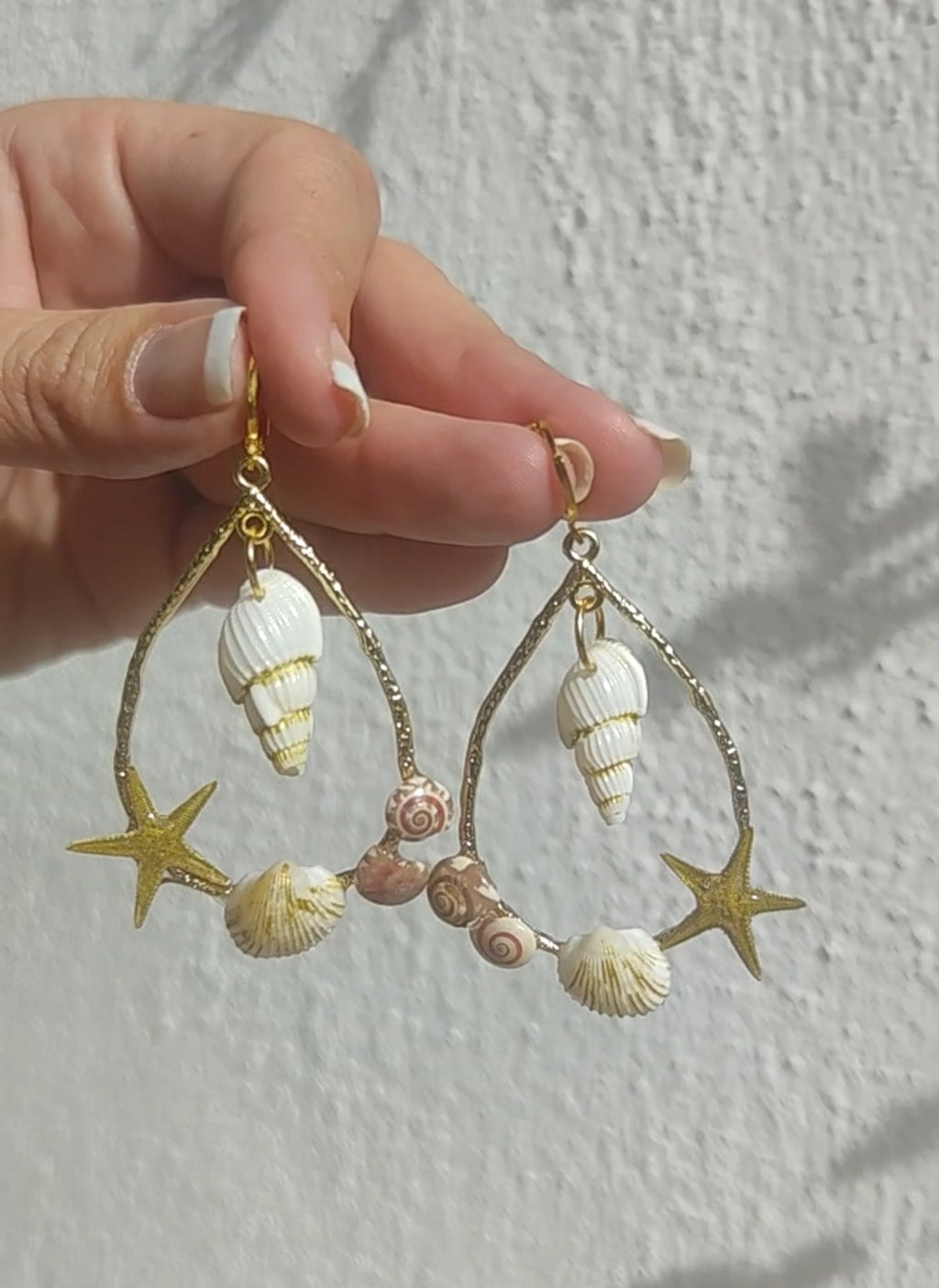 Pendientes con elementos marinos naturales