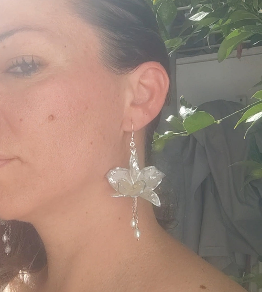Pendientes Orquídea Natural Blanca en Resina, Joyería Floral Real Hecha a Mano, Pendientes Botánicos Elegantes, Regalo Mujer, Pendientes Novia