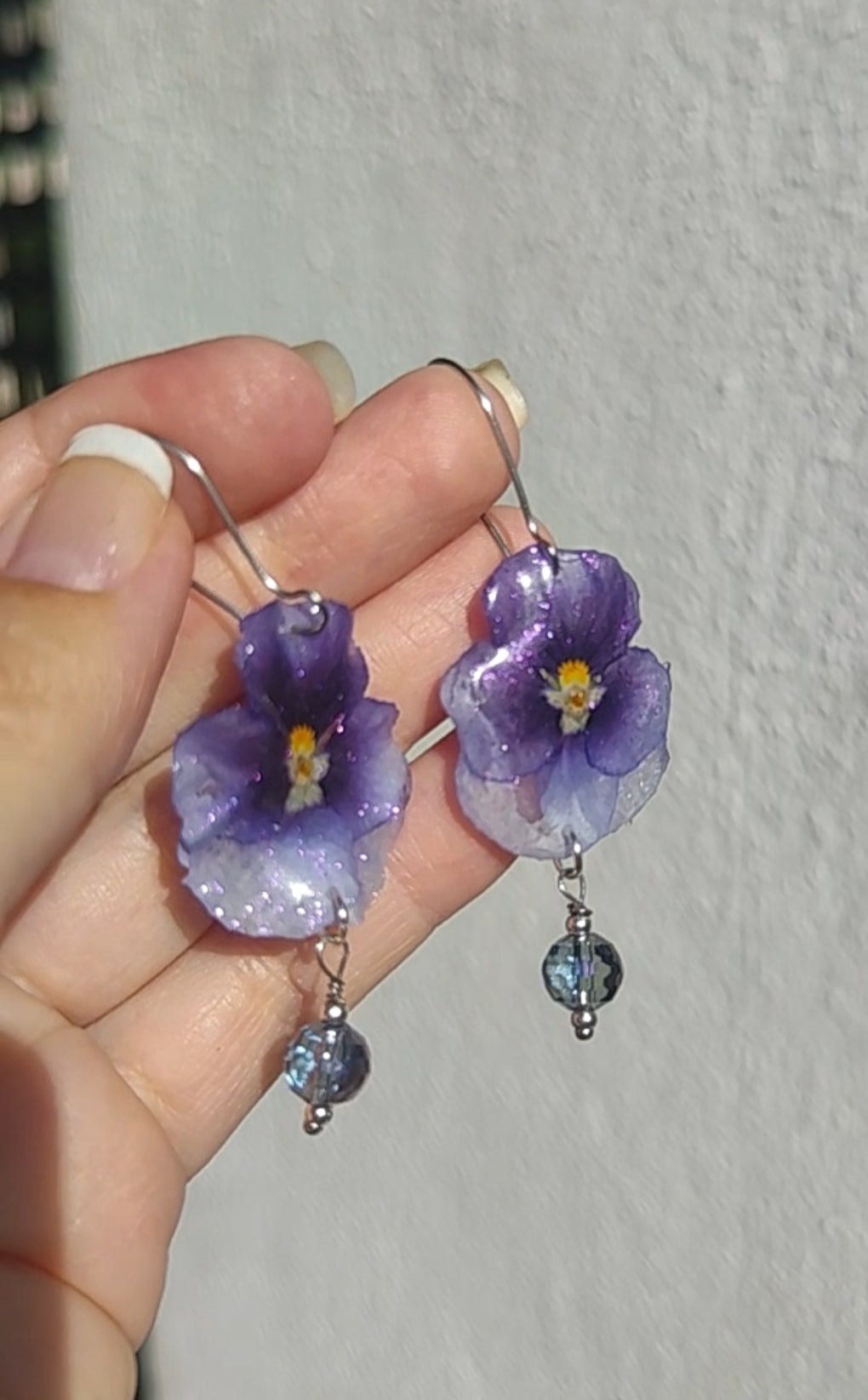 Pendientes de mini pensamientos auténticos resinados