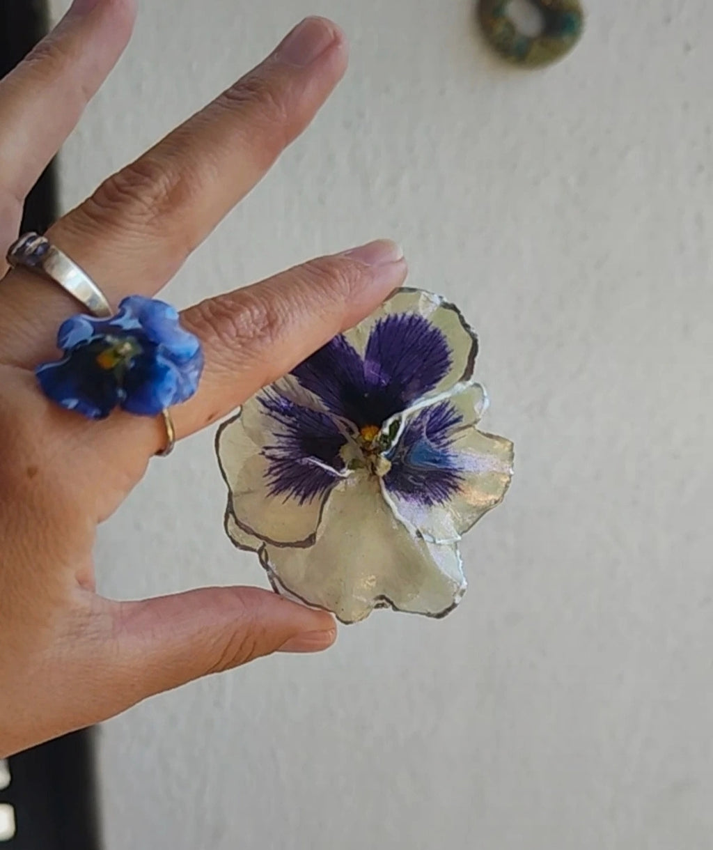 Clip de pelo de pensamiento real resinado