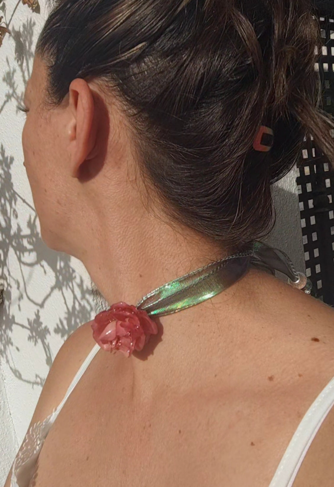Collar de rosa real resinada