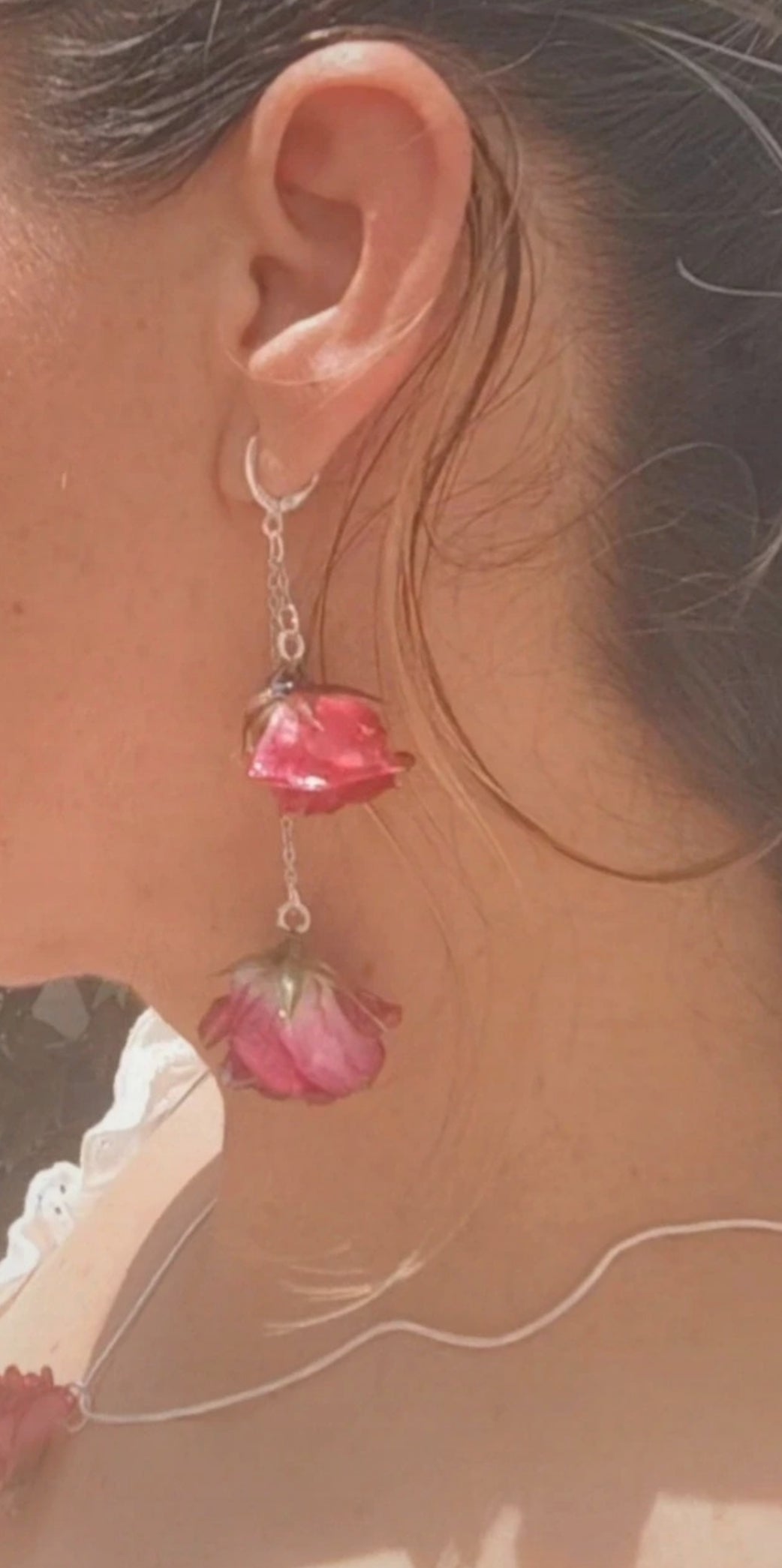 Pendientes de rosas reales resinadas