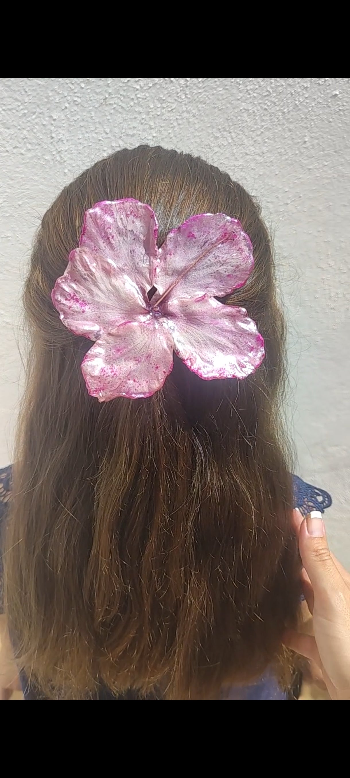 Clip de pelo de hibisco real en resina. Horquilla de pelo de hibisco auténtico. Accesorios para el pelo. Accesorio floral boho para cabello, ideal para bodas, verano y estilo.