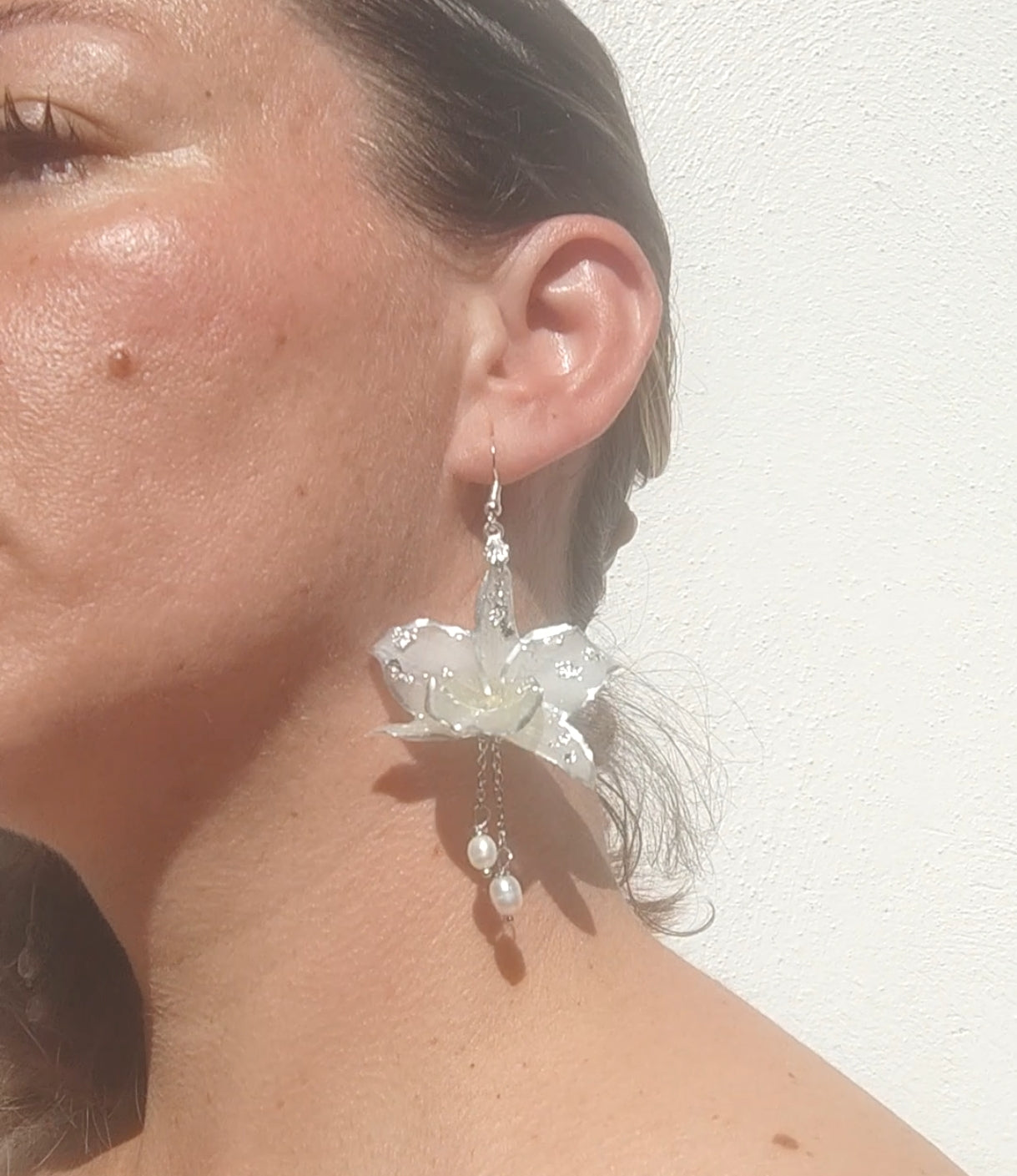 Pendientes Orquídea Natural Blanca en Resina, Joyería Floral Real Hecha a Mano, Pendientes Botánicos Elegantes, Regalo Mujer, Pendientes Novia