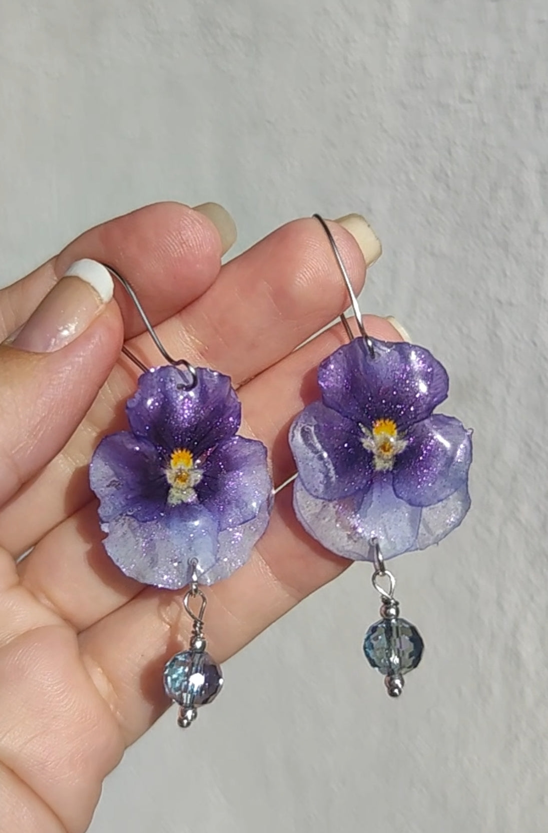 Pendientes de mini pensamientos auténticos resinados