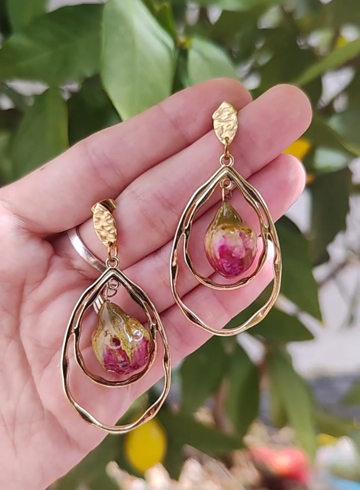 Pendientes de mini rosas reales