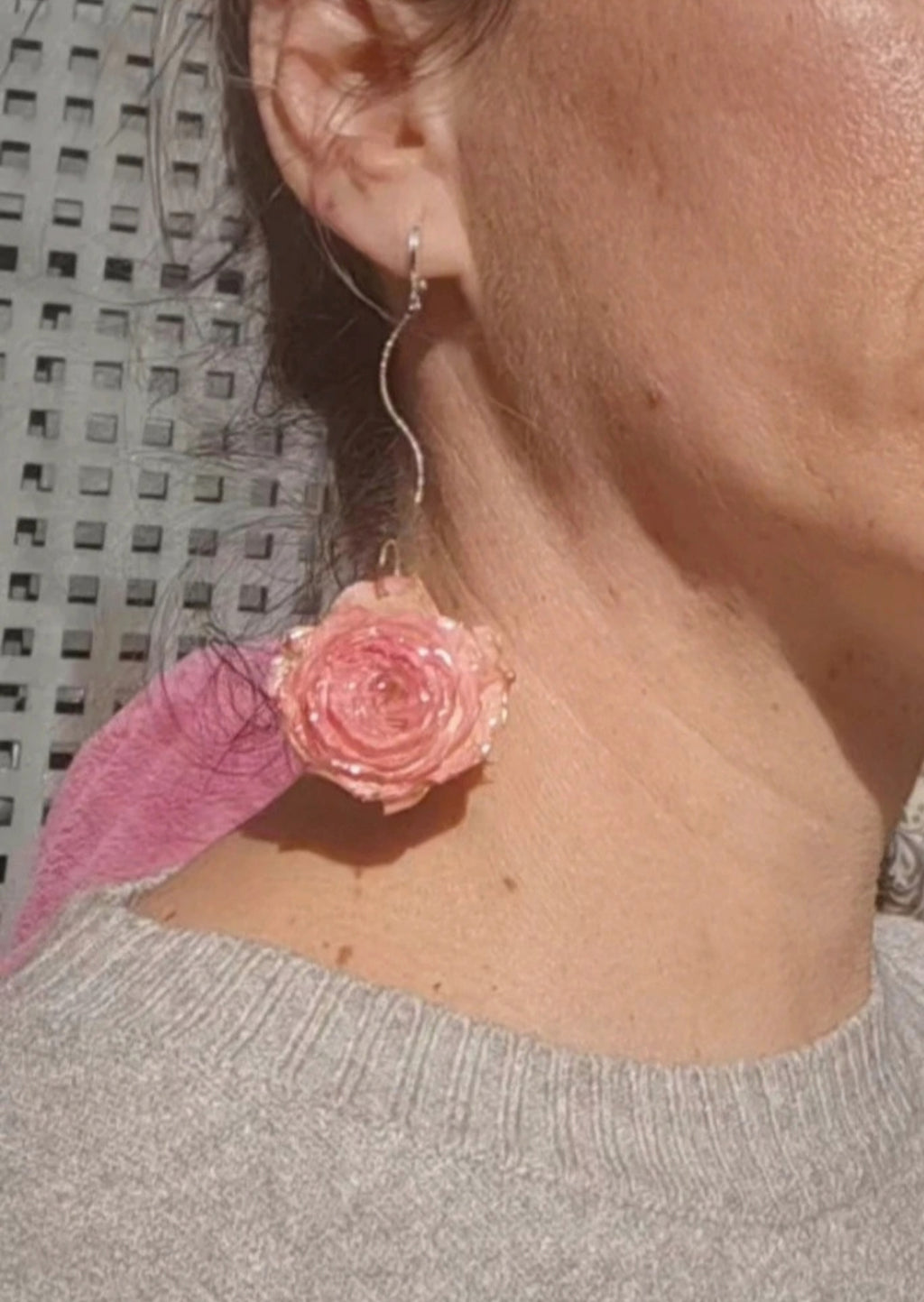 Pendientes de rosas reales resinadas