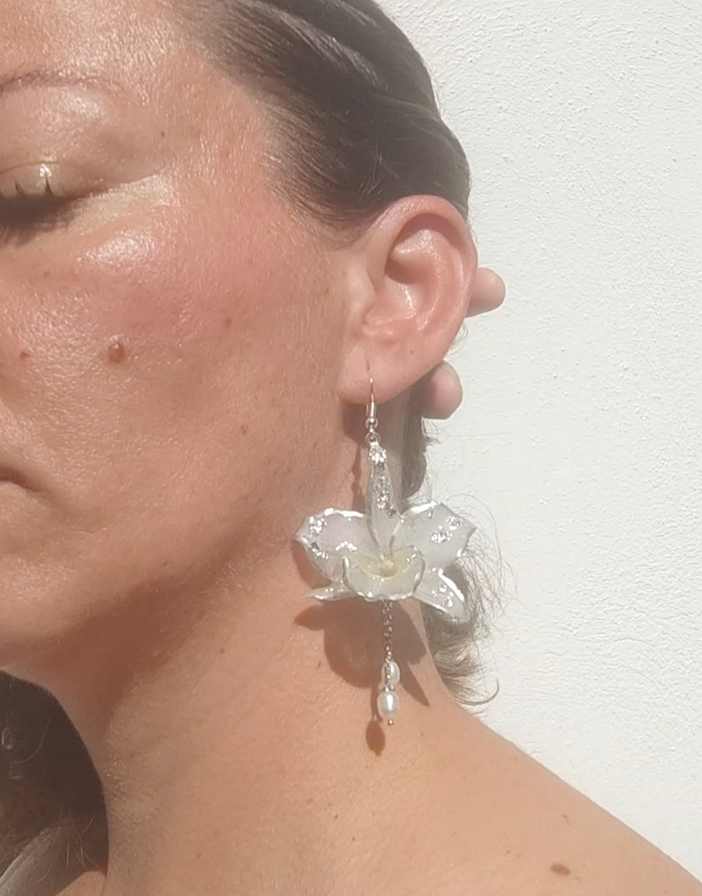 Pendientes Orquídea Natural Blanca en Resina, Joyería Floral Real Hecha a Mano, Pendientes Botánicos Elegantes, Regalo Mujer, Pendientes Novia