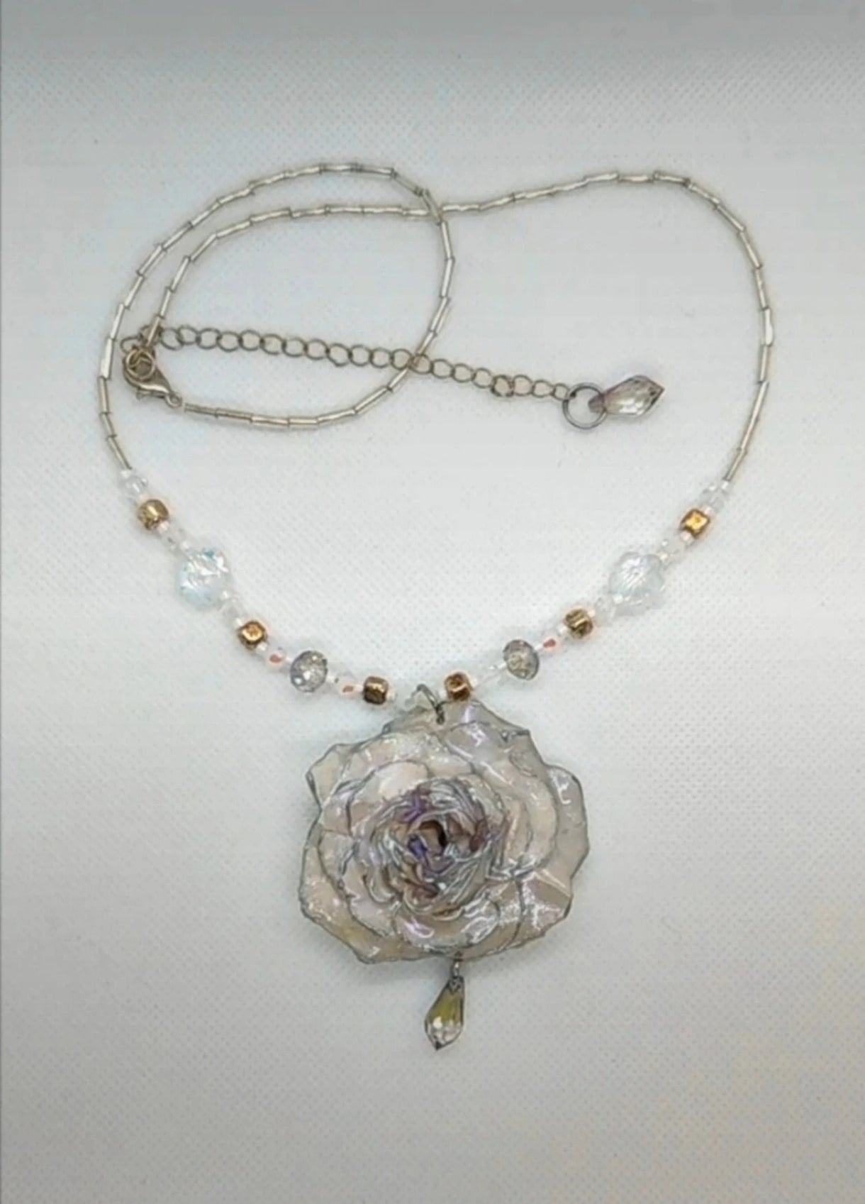Collar con rosa natural en resina – Rosa real y auténtica Joyería artesanal con flores reales secas, regalo único inspirado en la naturaleza