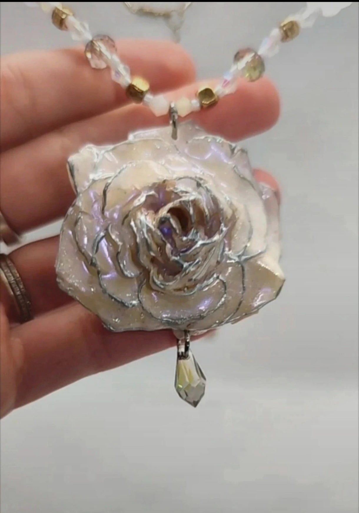 Collar con rosa natural en resina – Rosa real y auténtica Joyería artesanal con flores reales secas, regalo único inspirado en la naturaleza