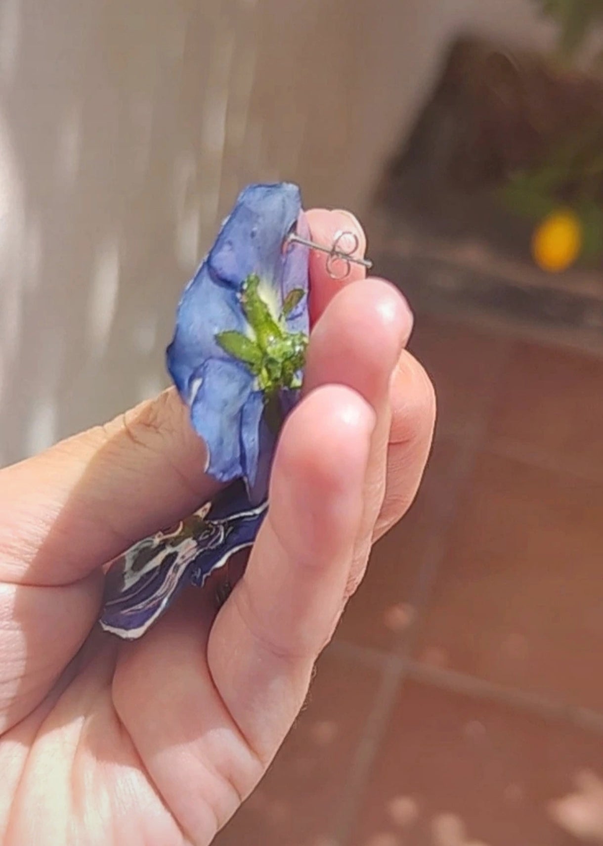 Pendientes artesanos de pensamientos reales resinados
