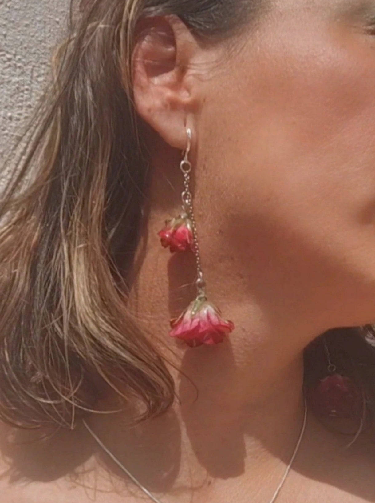 Pendientes de rosas reales resinadas