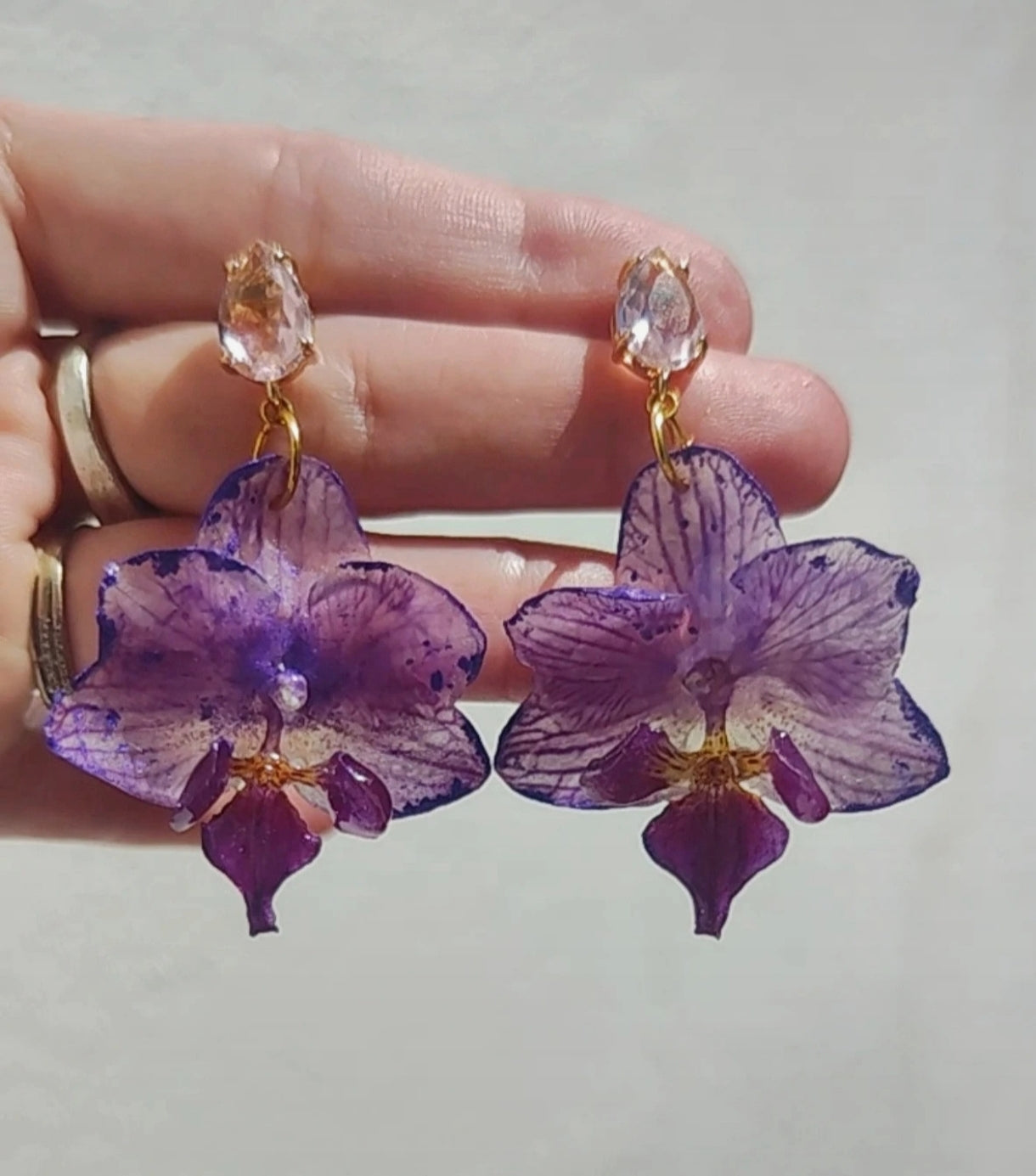 Pendientes de orquídea auténtica, joyería de resina hecha a mano, pendientes florales colgantes para mujer, regalo botánico
